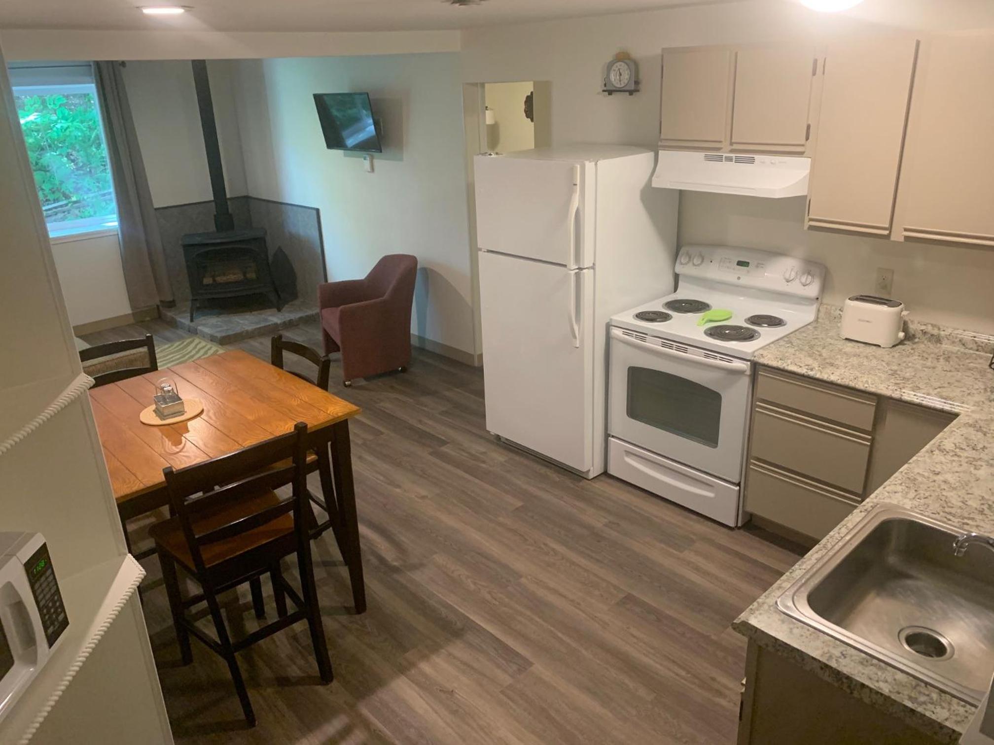 Two-Bedroom House photo 2