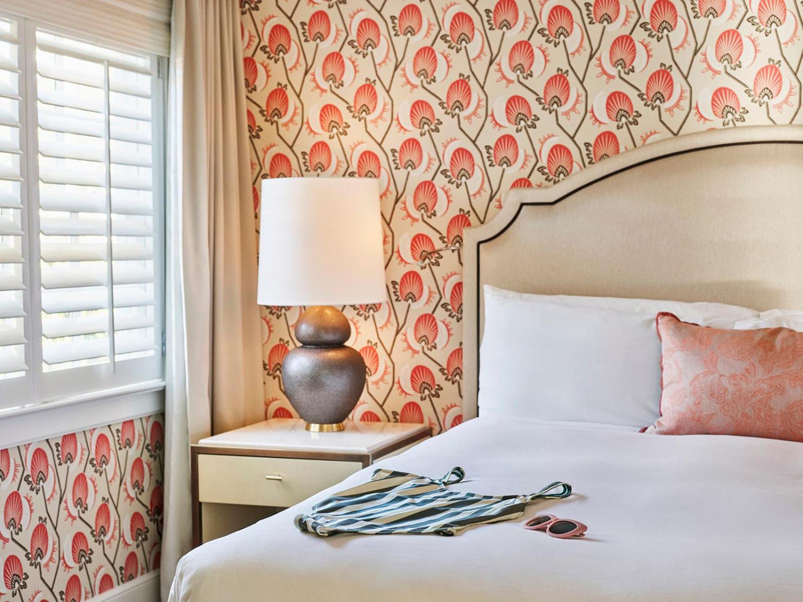 Bungalow King Room