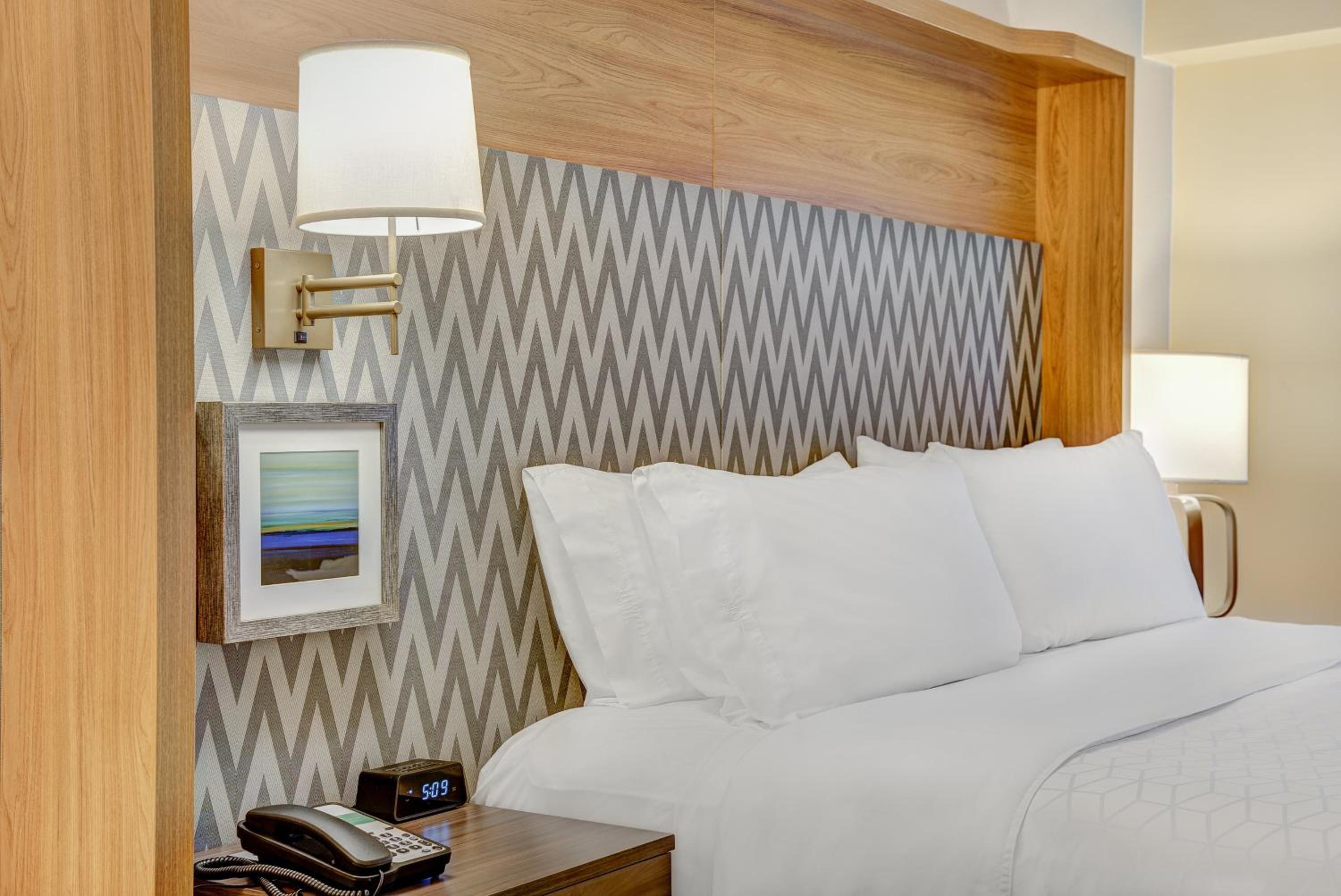 Standard King Room - Photo 1