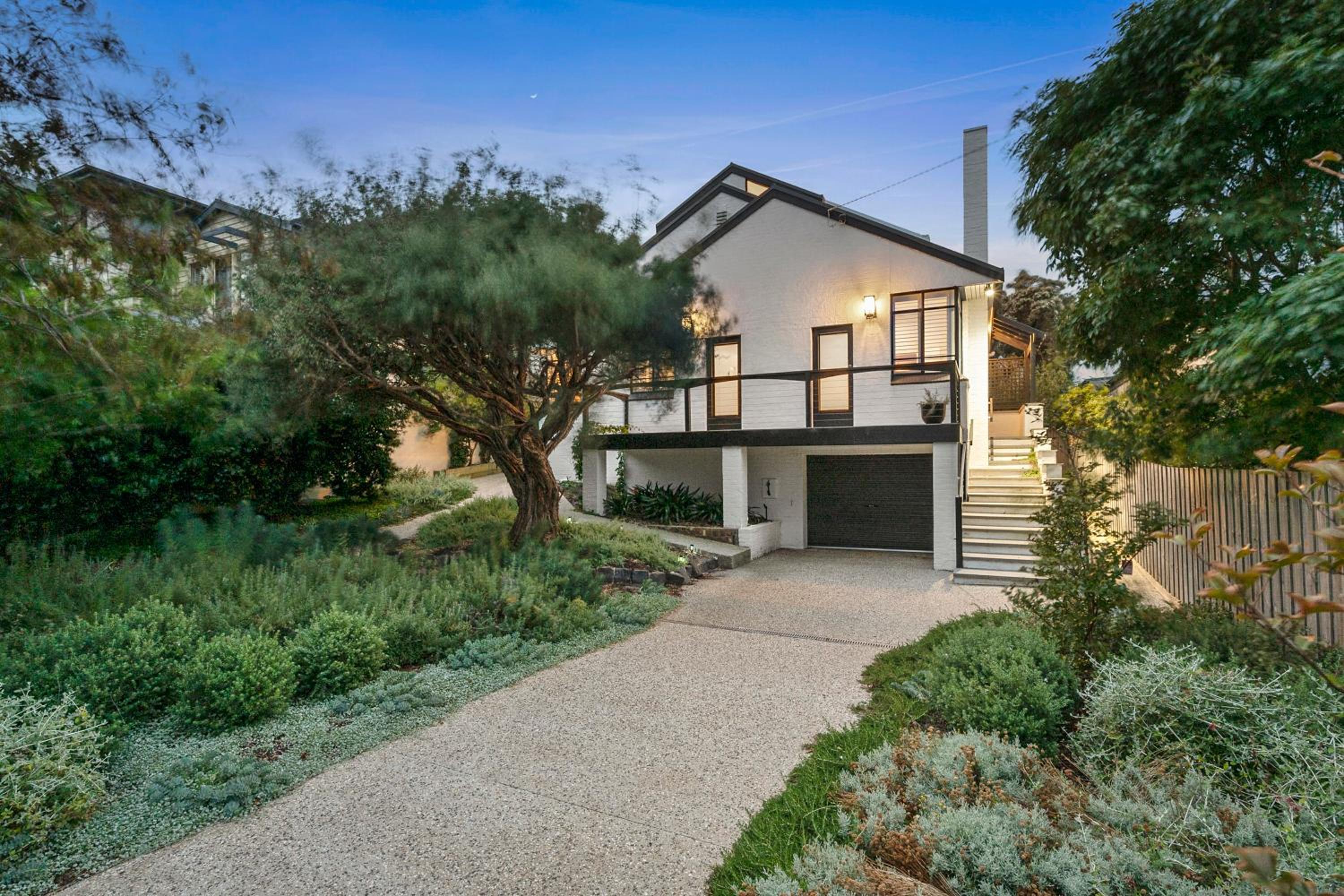 Four-Bedroom House photo 2