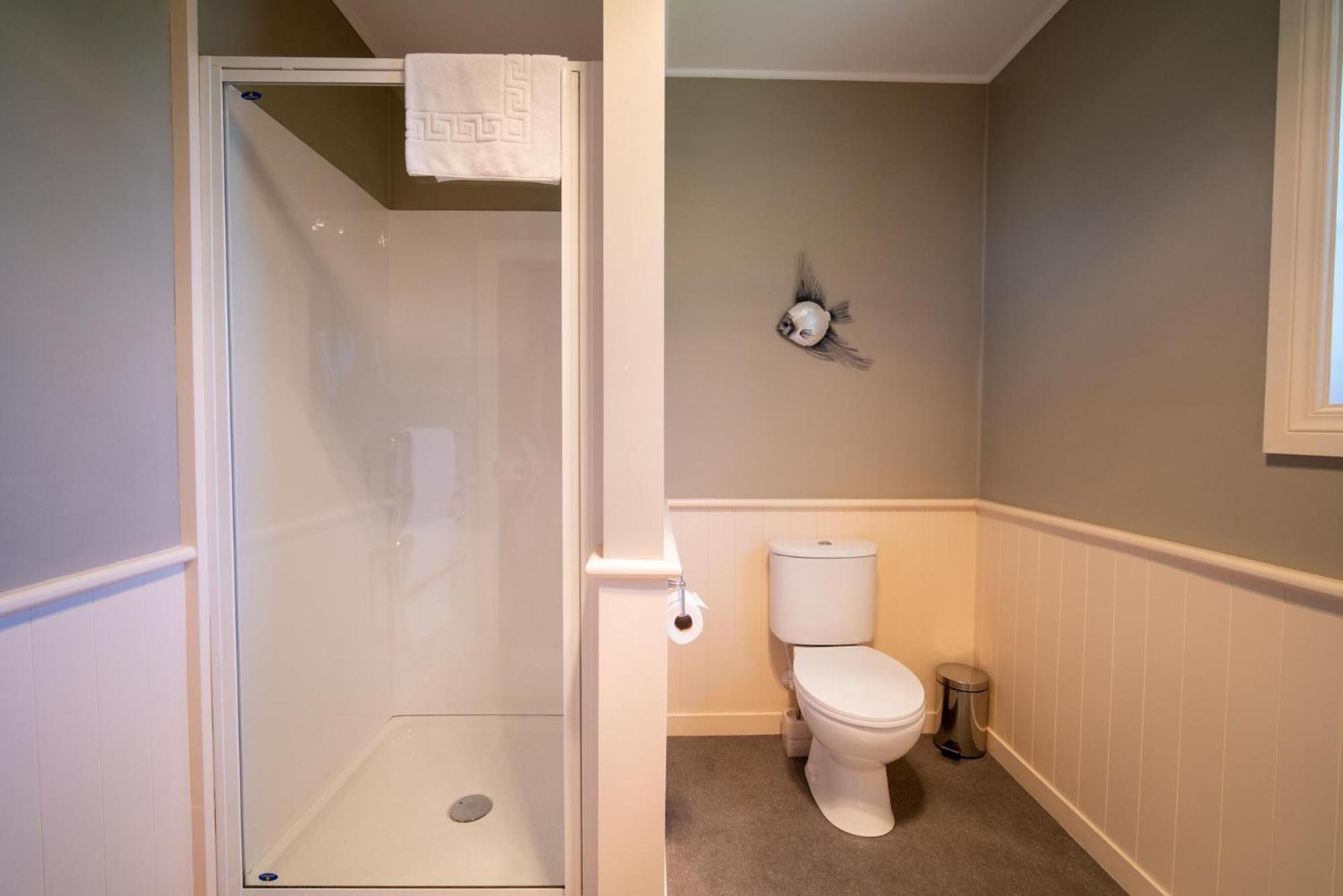 One-Bedroom Cottage - Mountain View photo 2