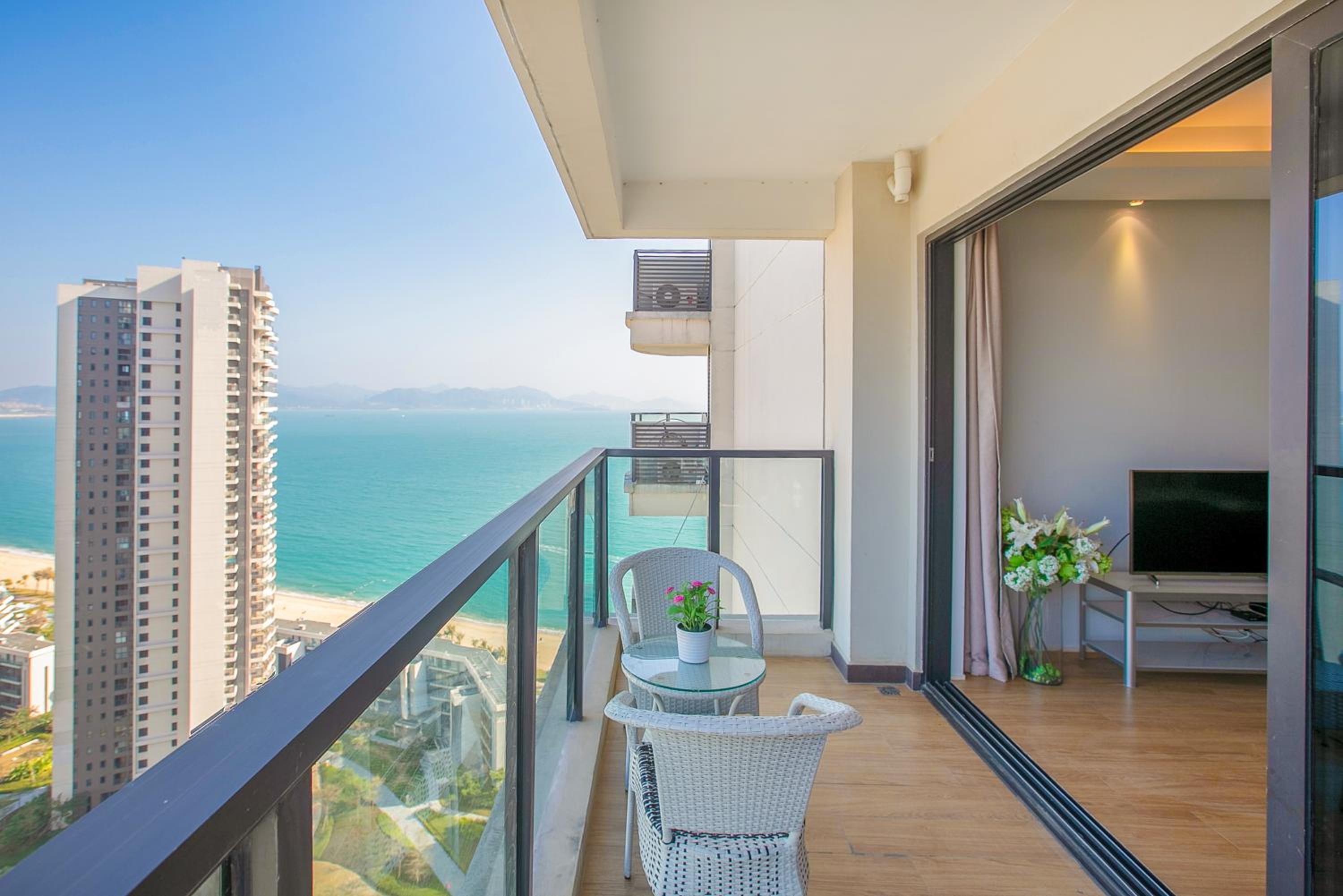 Twin Room with Partial Sea View photo 3