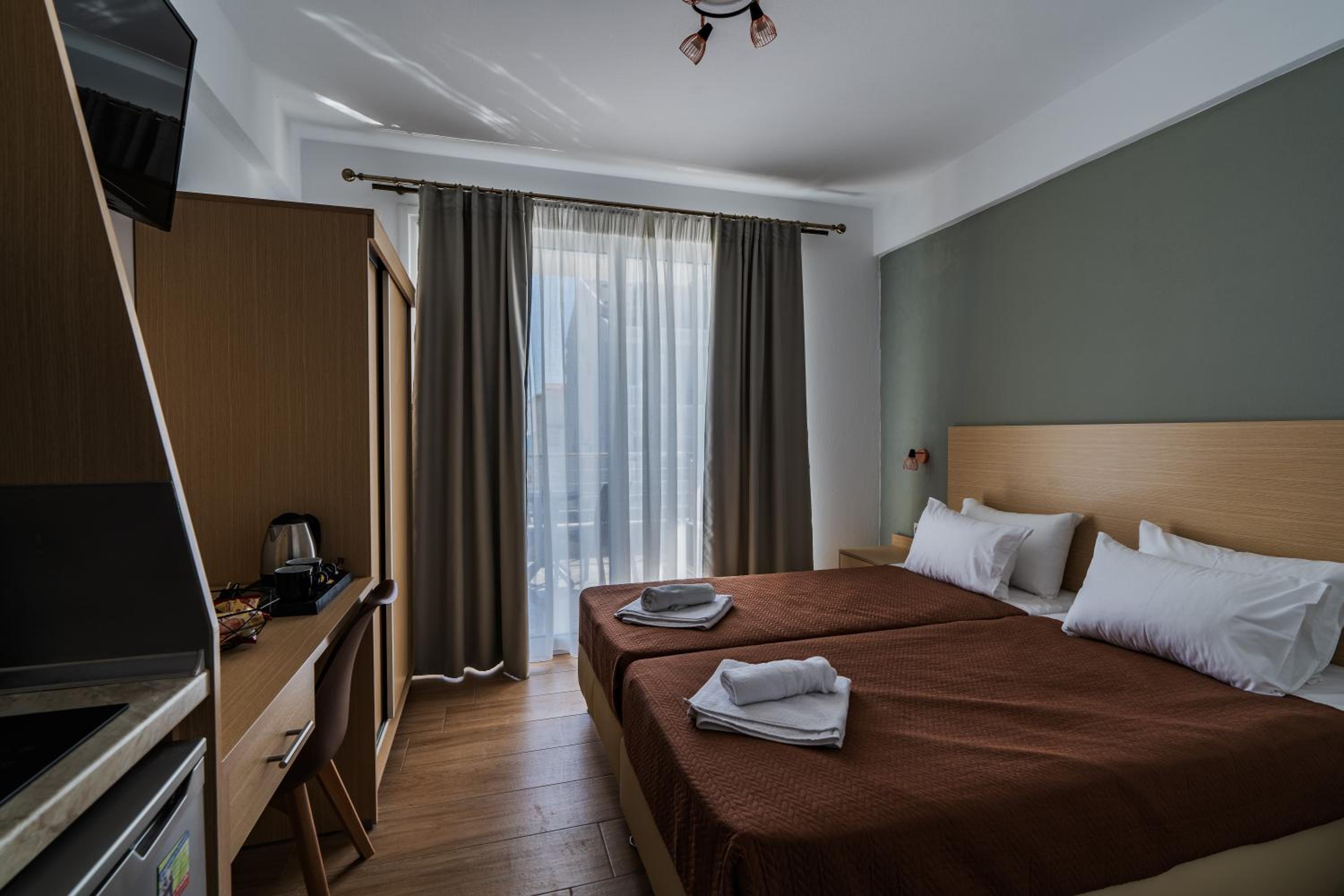 Deluxe Twin Room photo 1