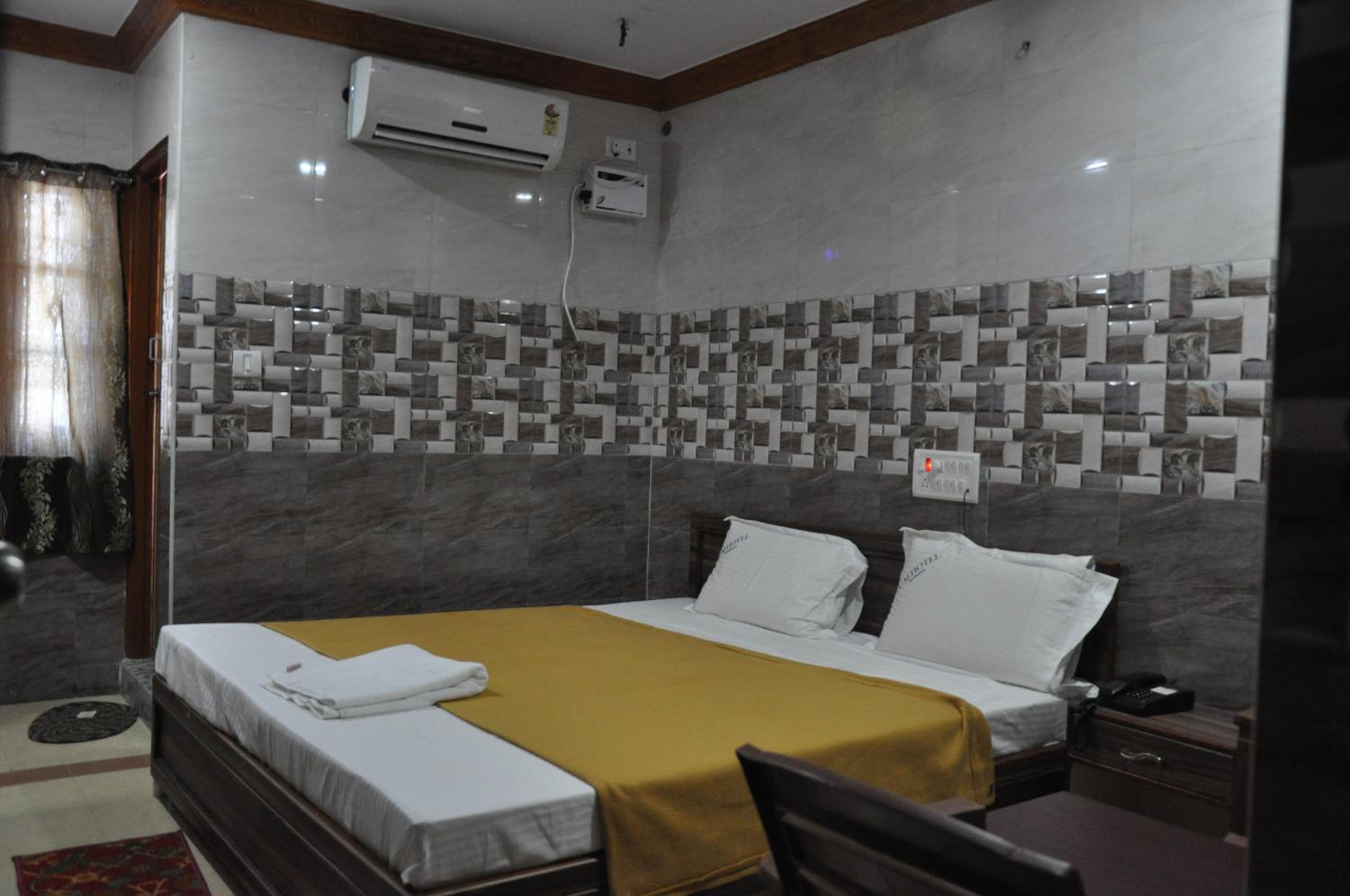 Deluxe Triple Room - Photo 1