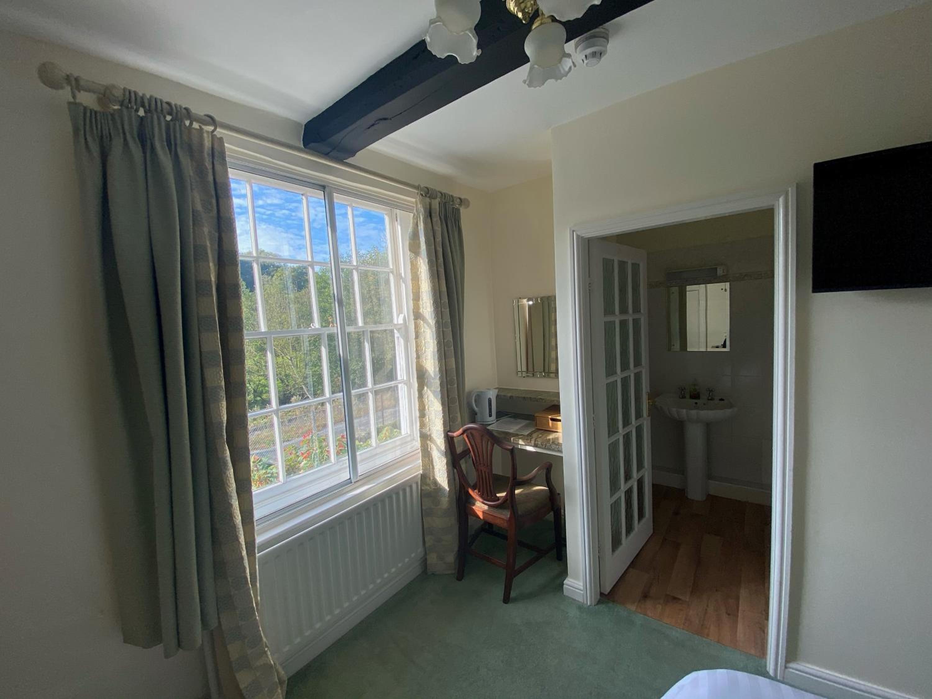 Double Room with Private Bathroom photo 2