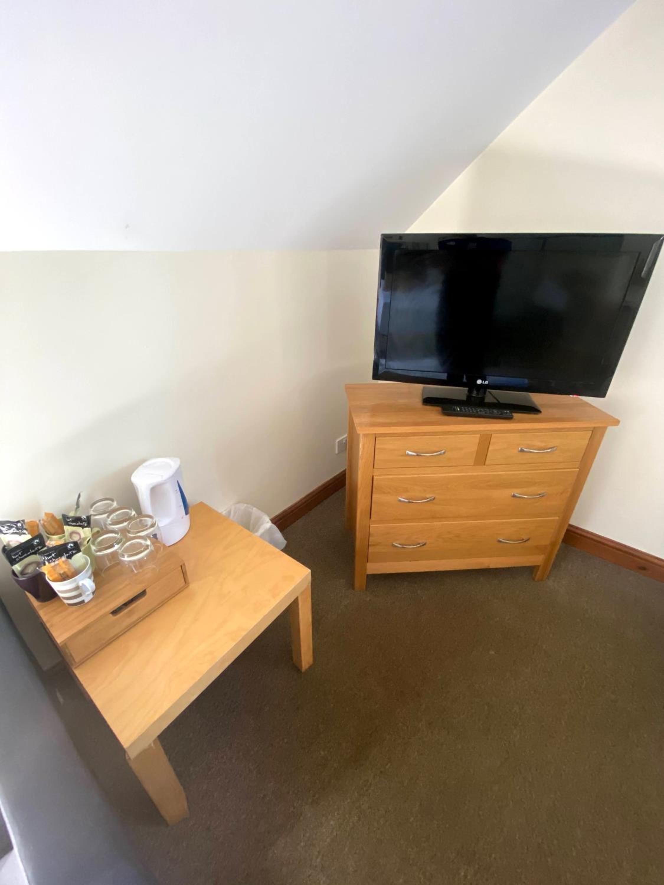 Family Room - Photo 5