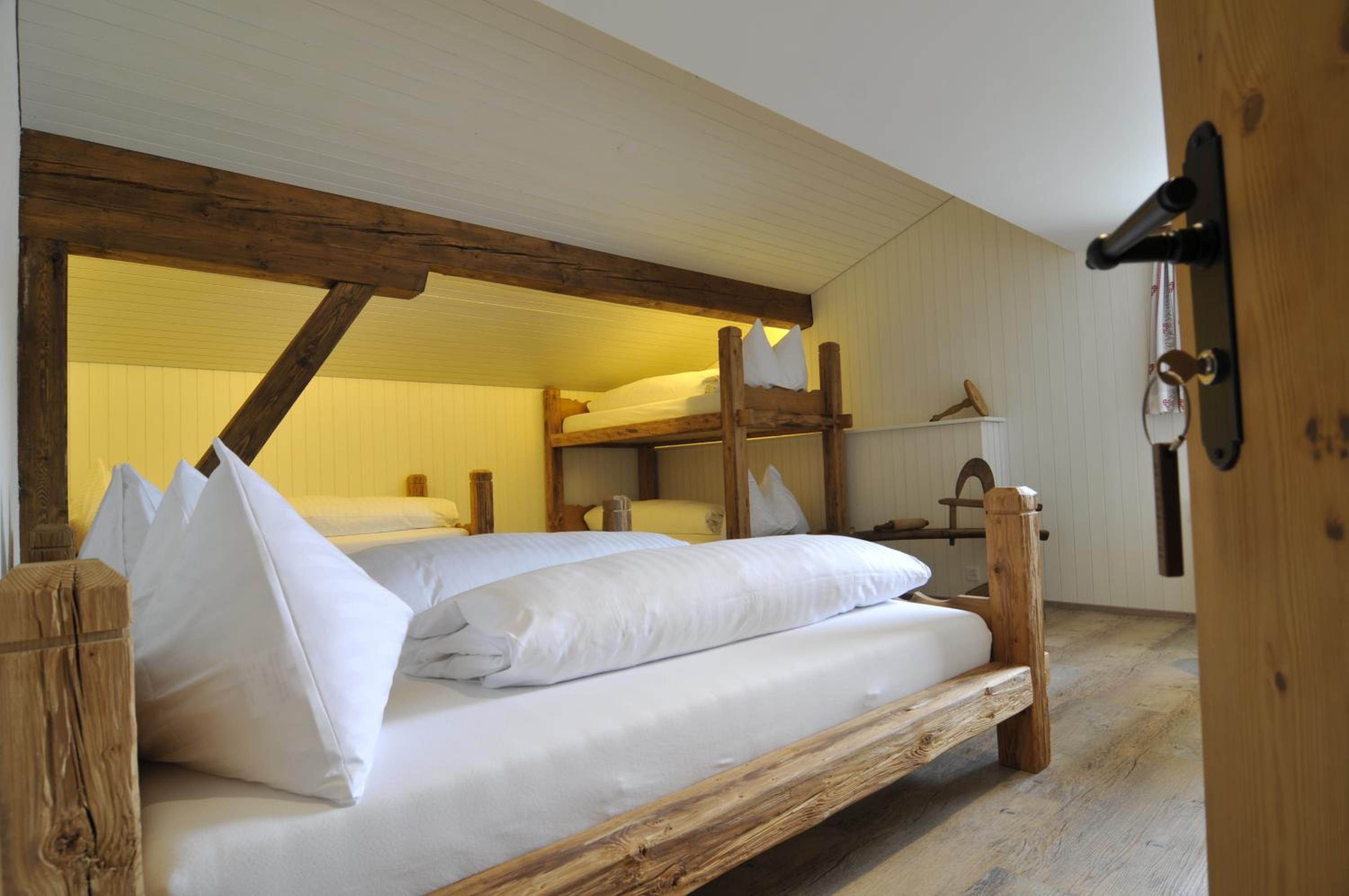 Quintuple Room with Shared Bathroom (No. 4) photo 1