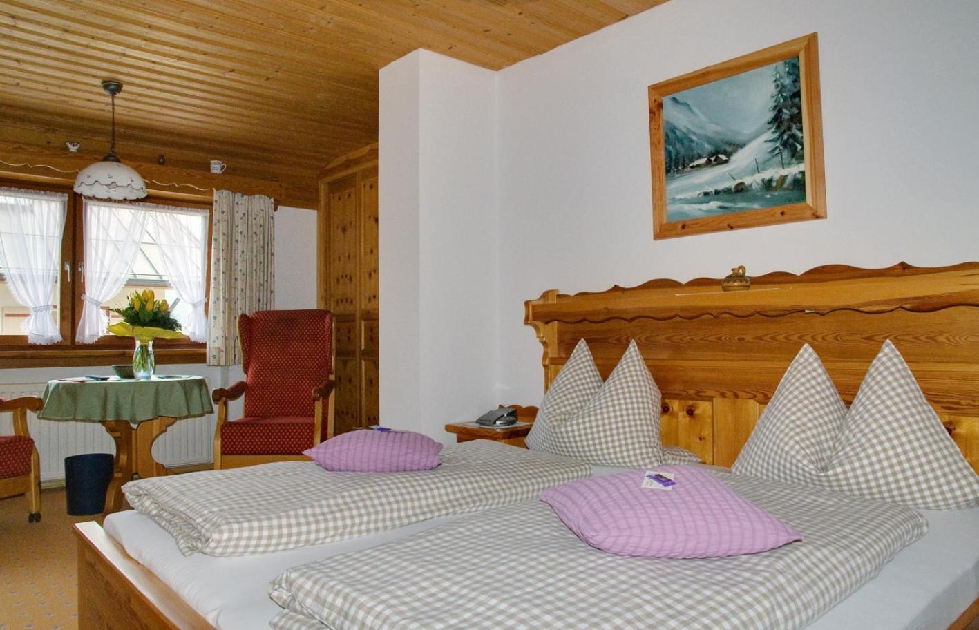 Economy Double Room photo 1