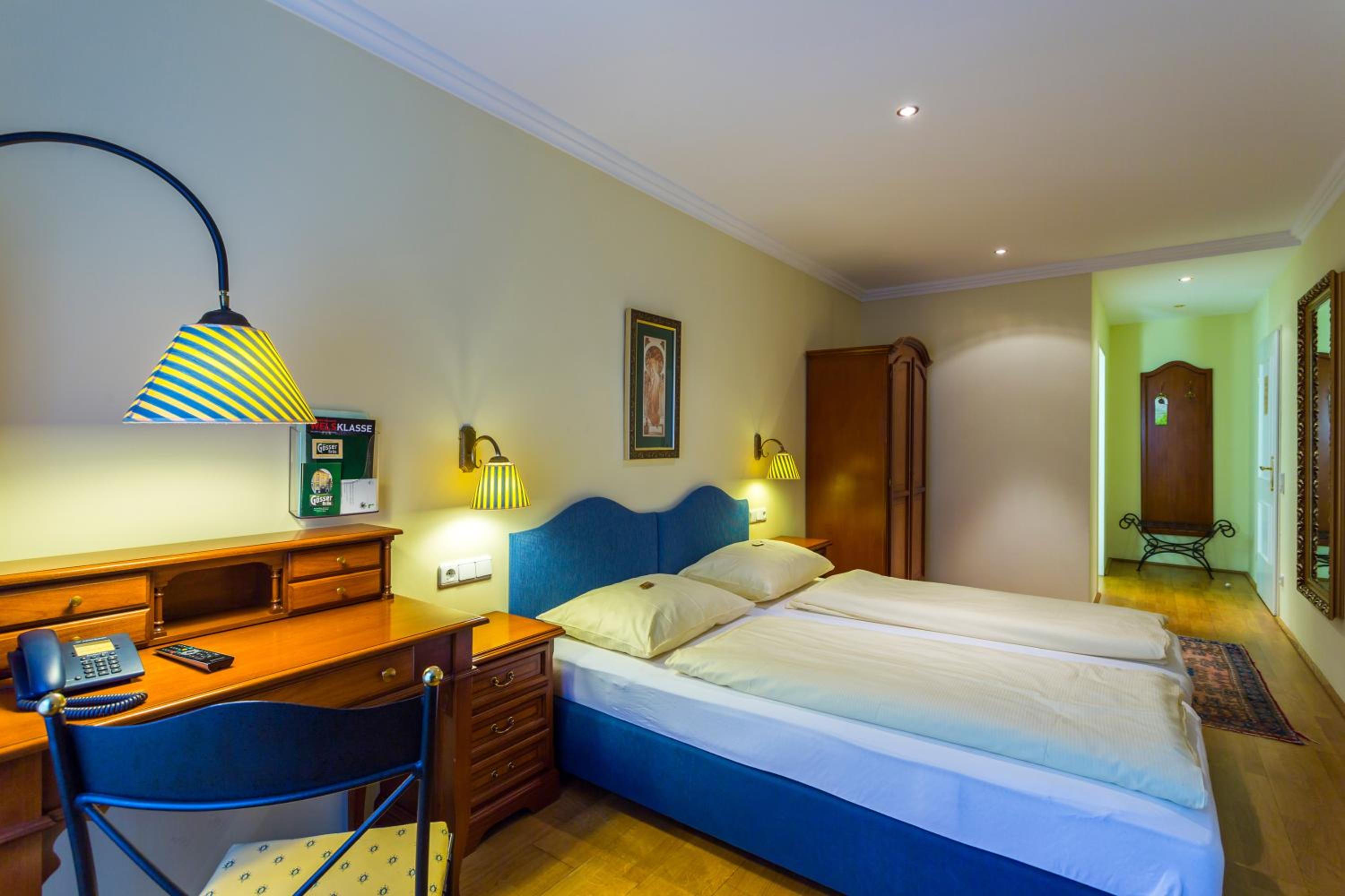 Double Room - Photo 2
