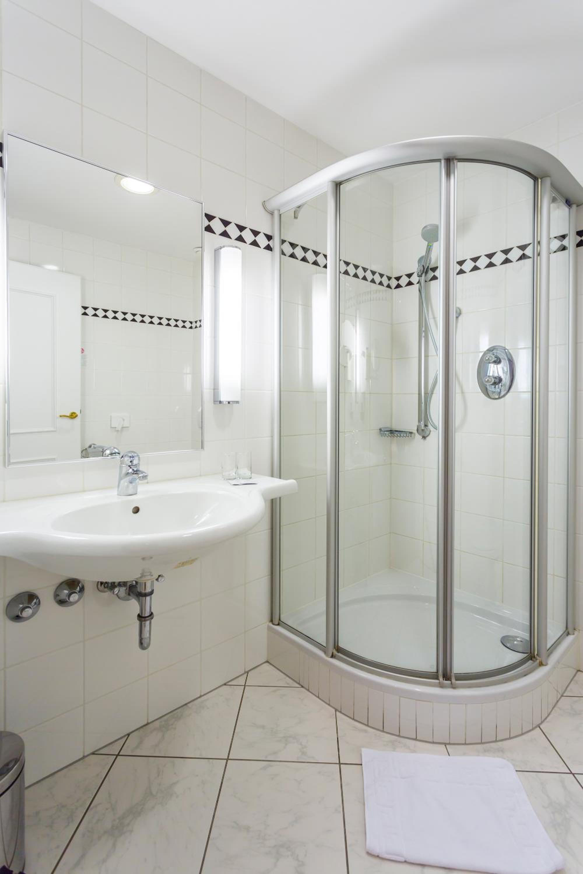 Triple Room - Photo 5