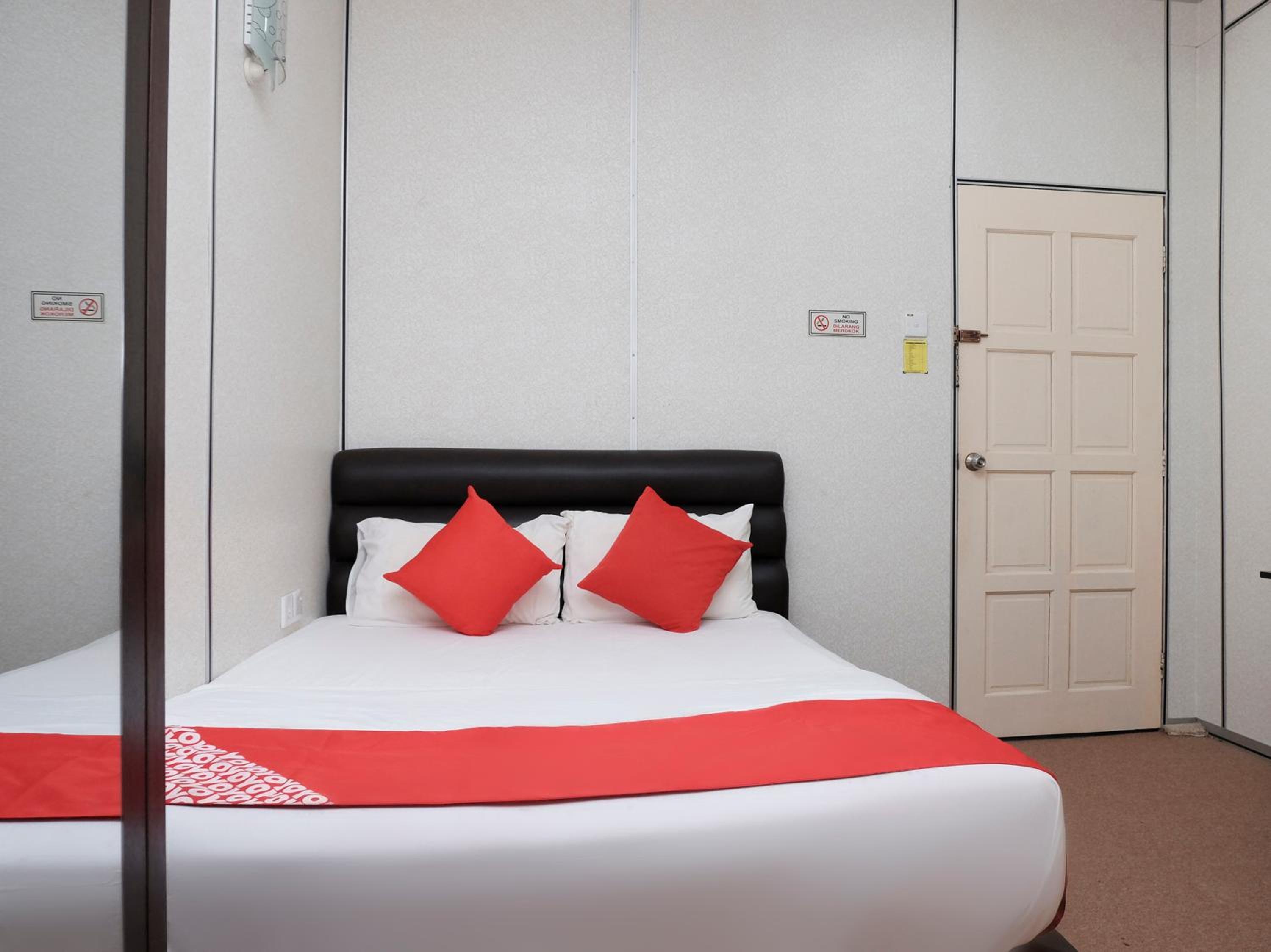 Deluxe Double Room - Photo 1