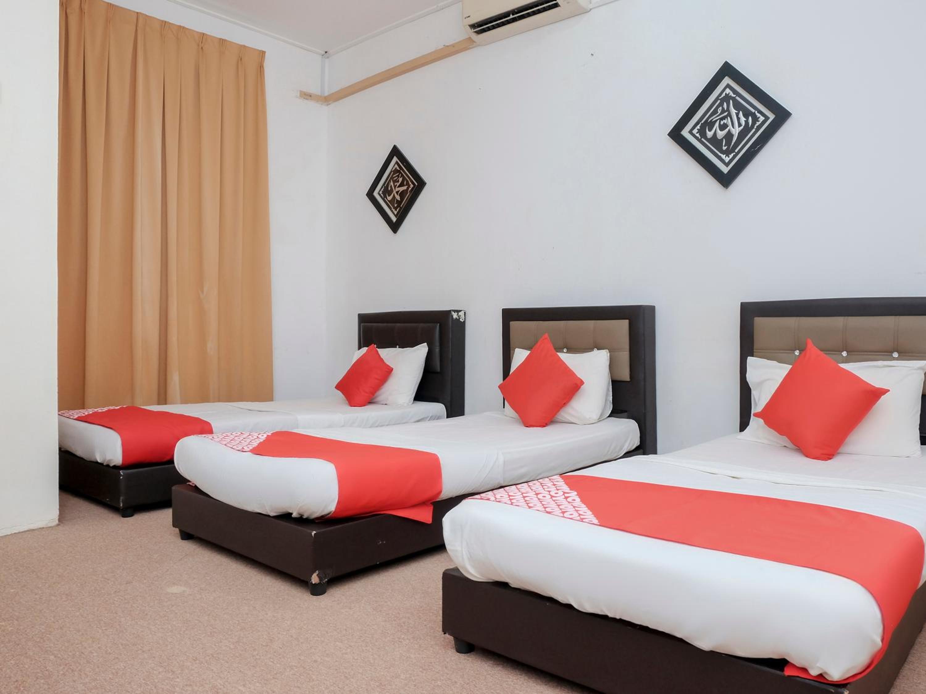 Deluxe Triple Room - Photo 1