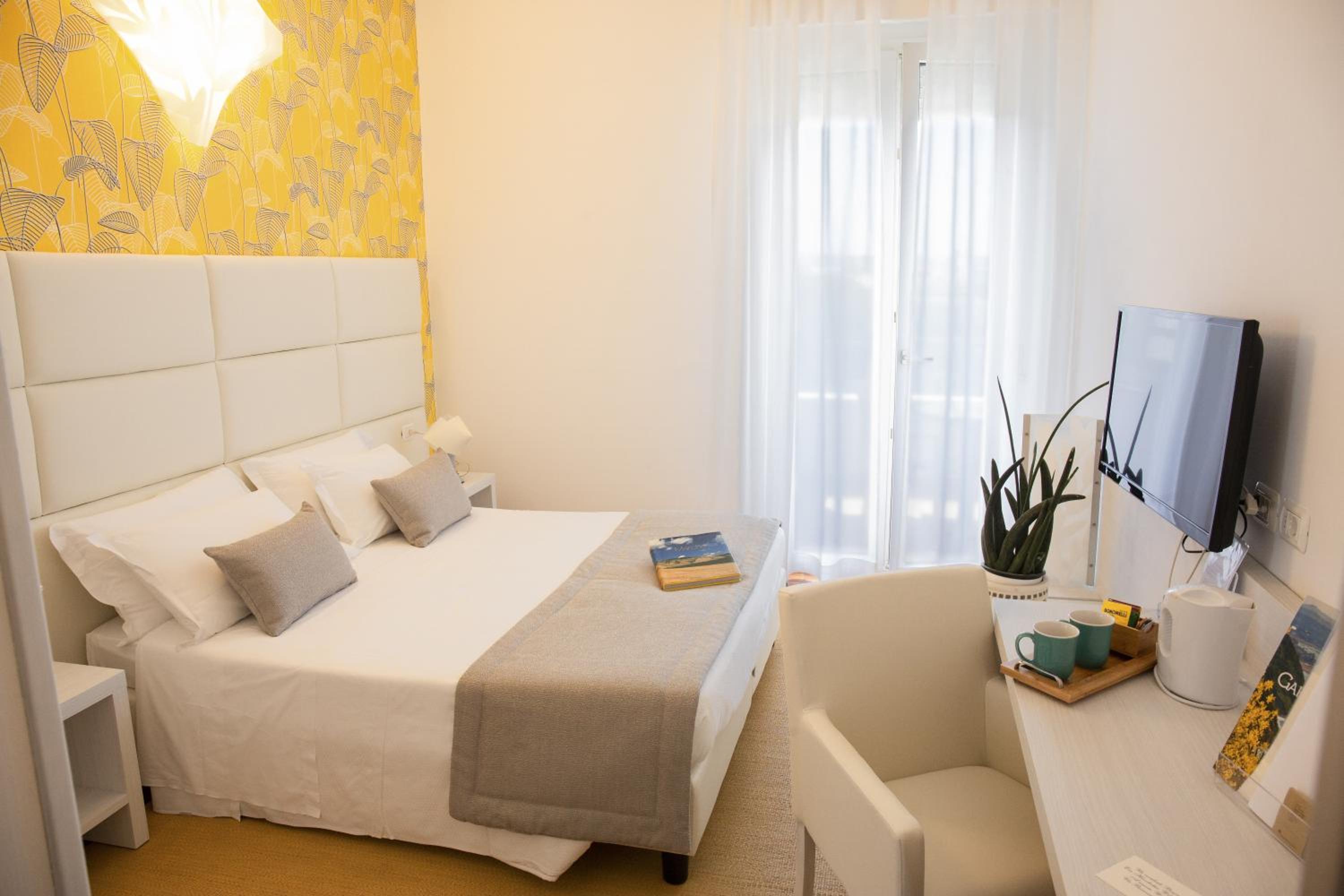 Double or Twin Room - Photo 2