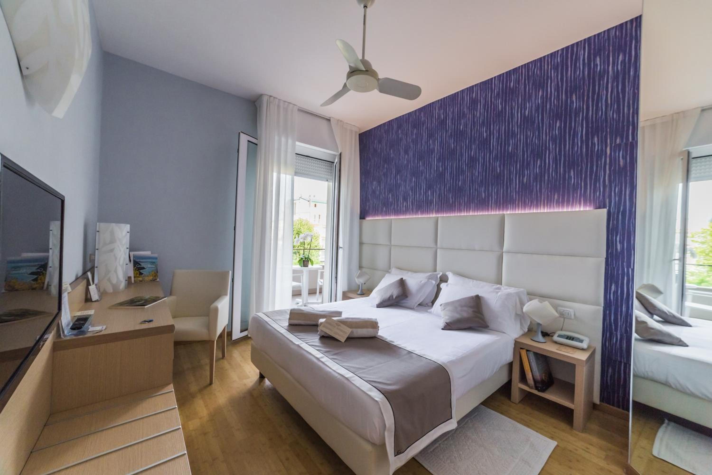 Double or Twin Room - Photo 3