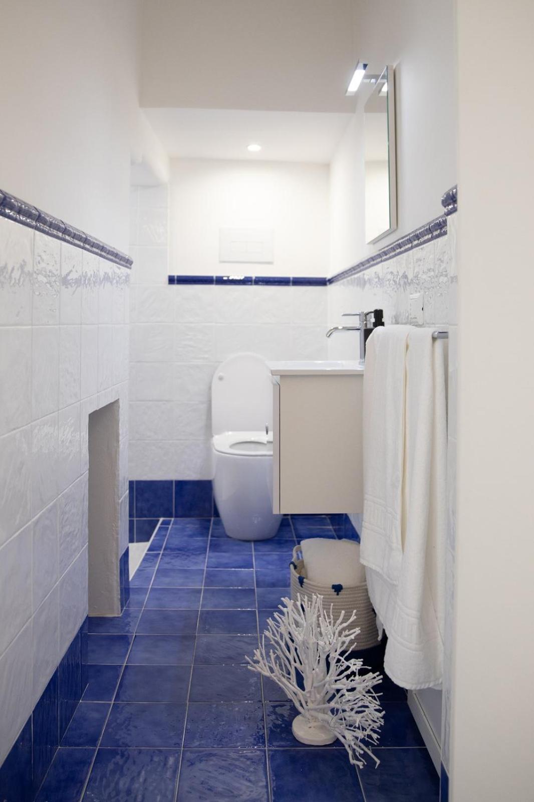 Apartment - Ground Floor - Photo 2