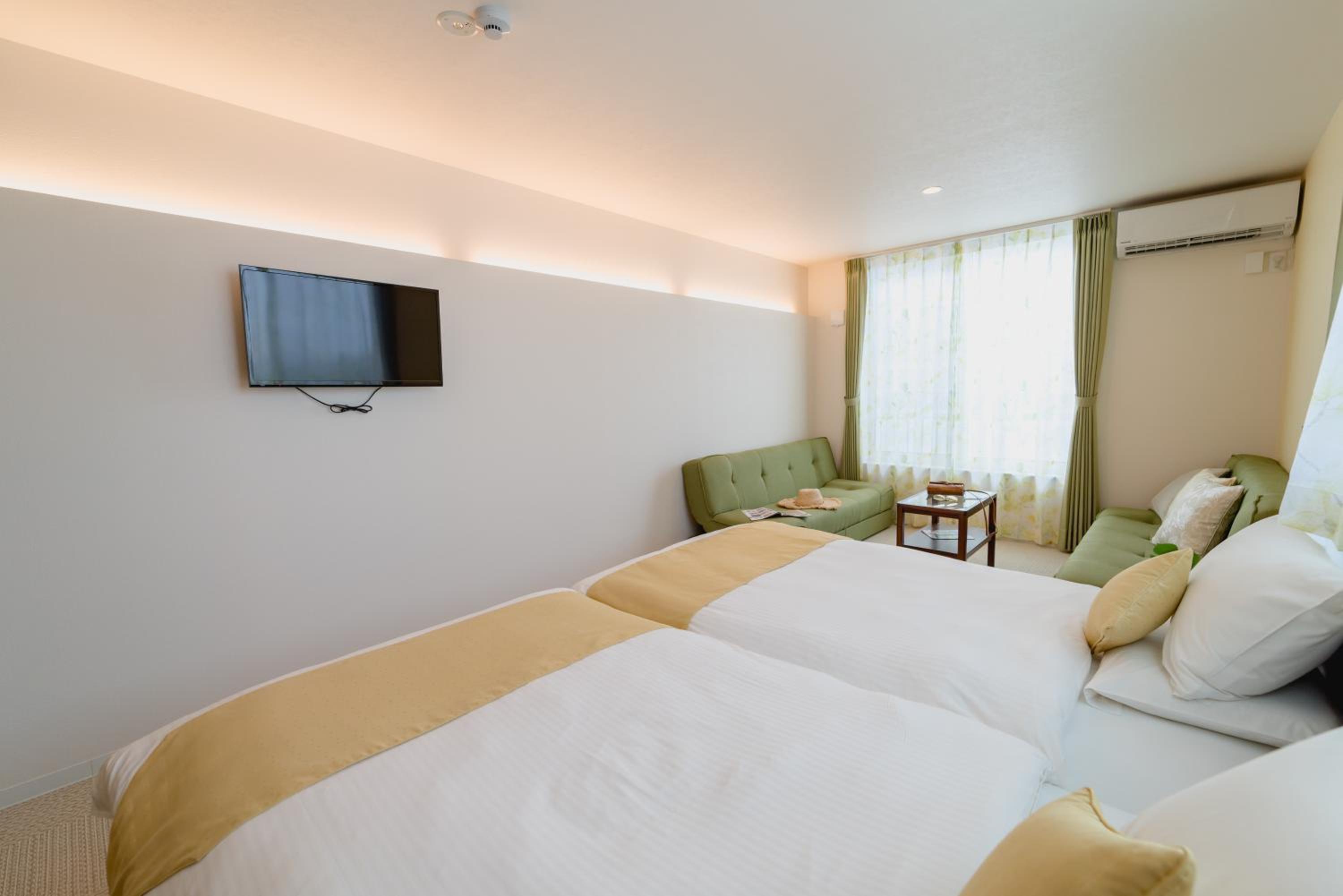 Comfort Quadruple Room - Photo 7