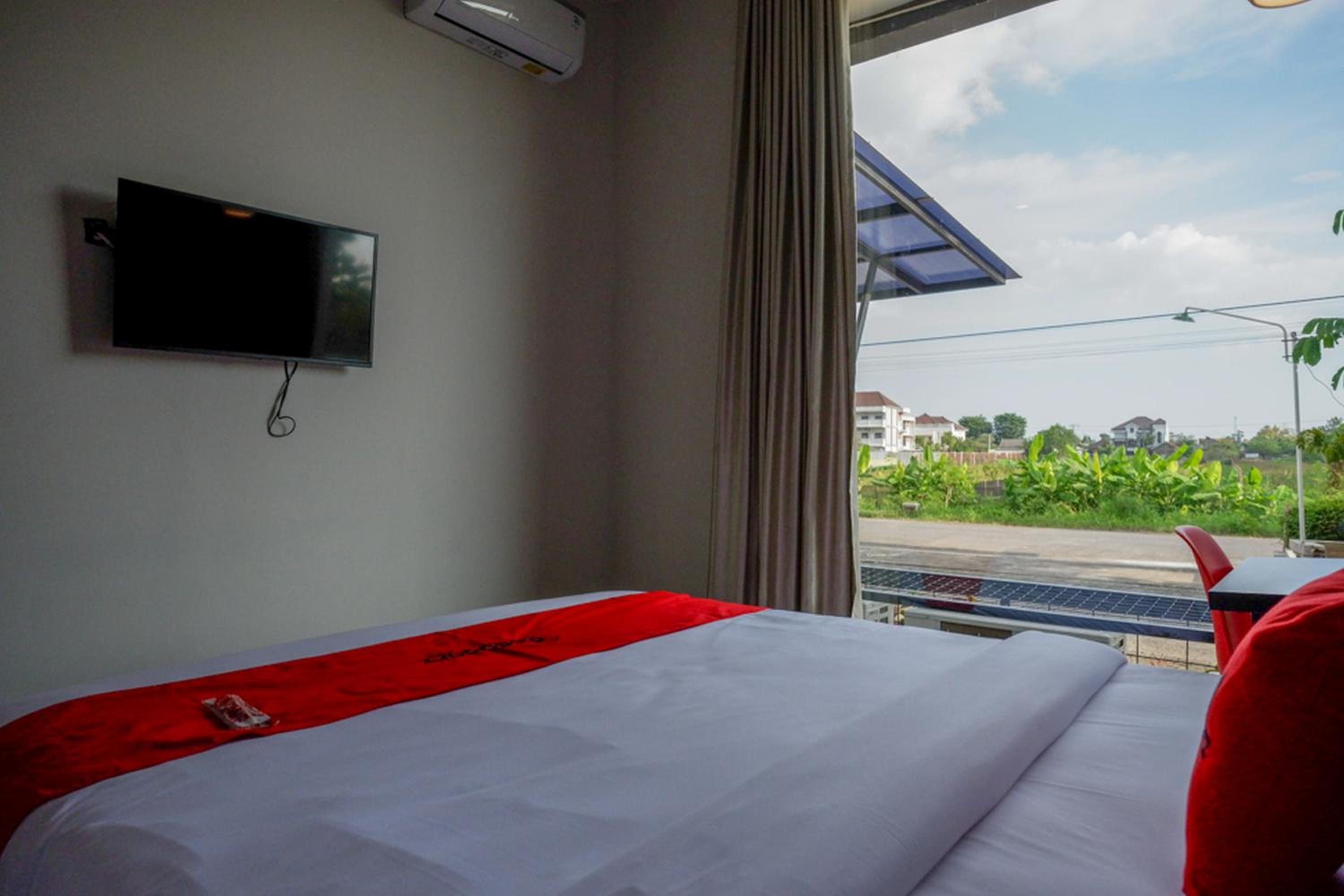 Standard Double Room - Photo 9