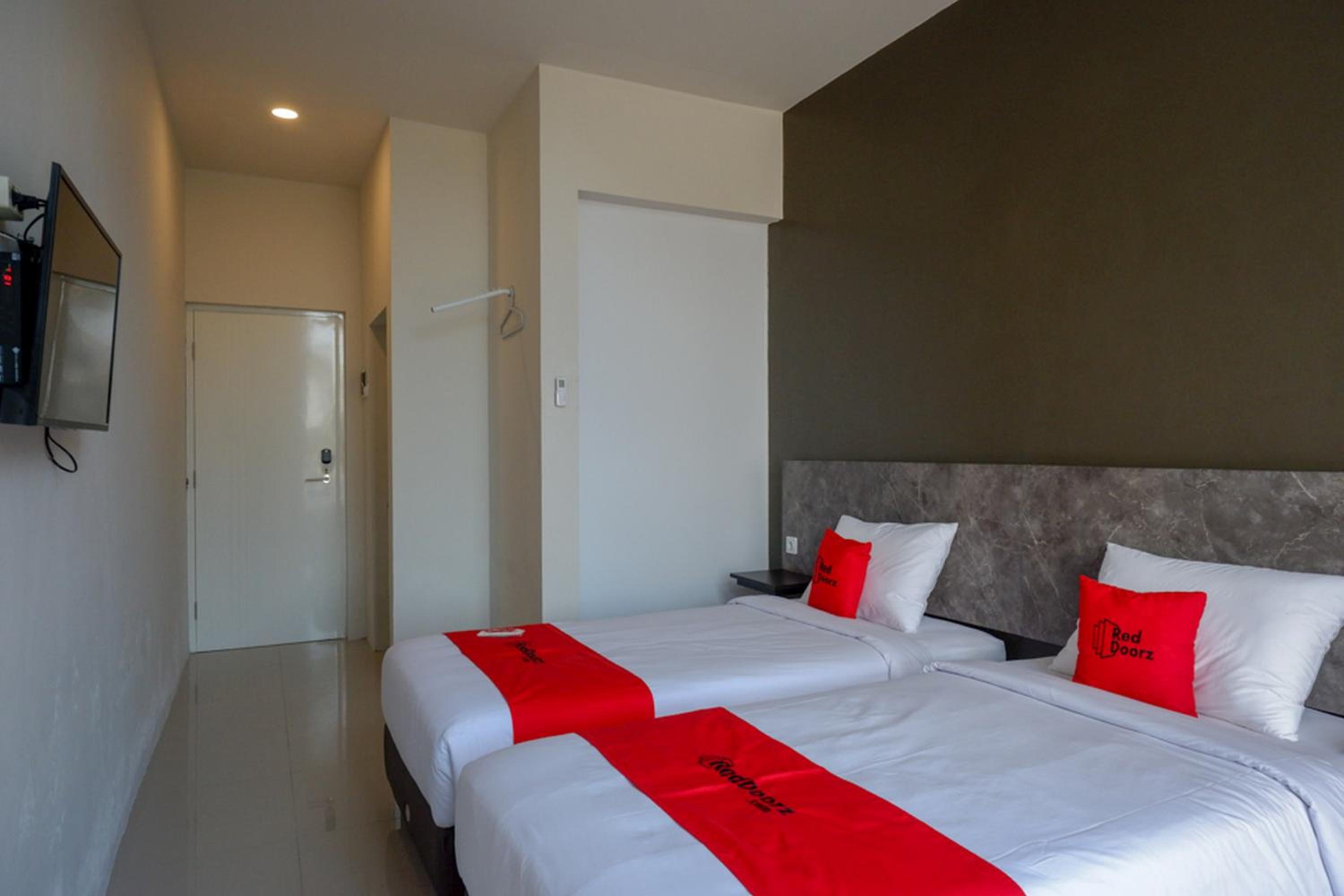 Twin Room - Photo 7