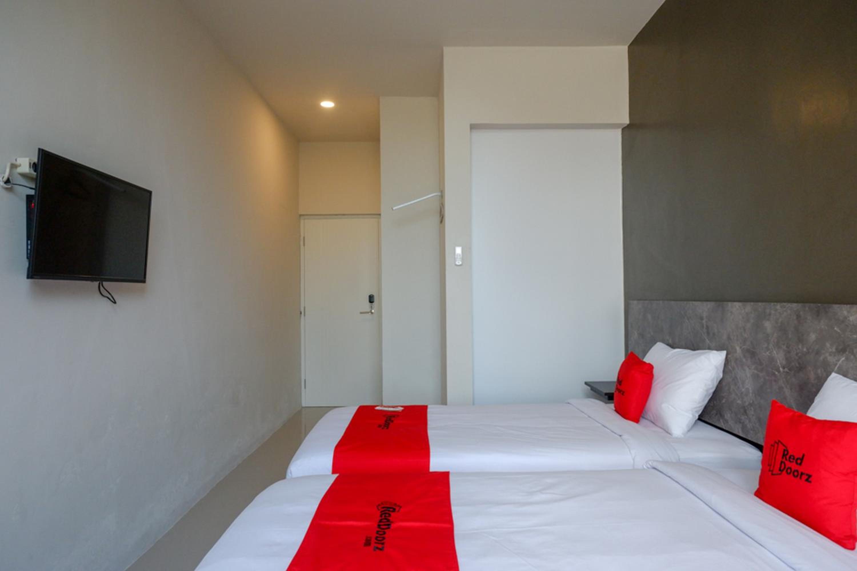 Twin Room - Photo 6