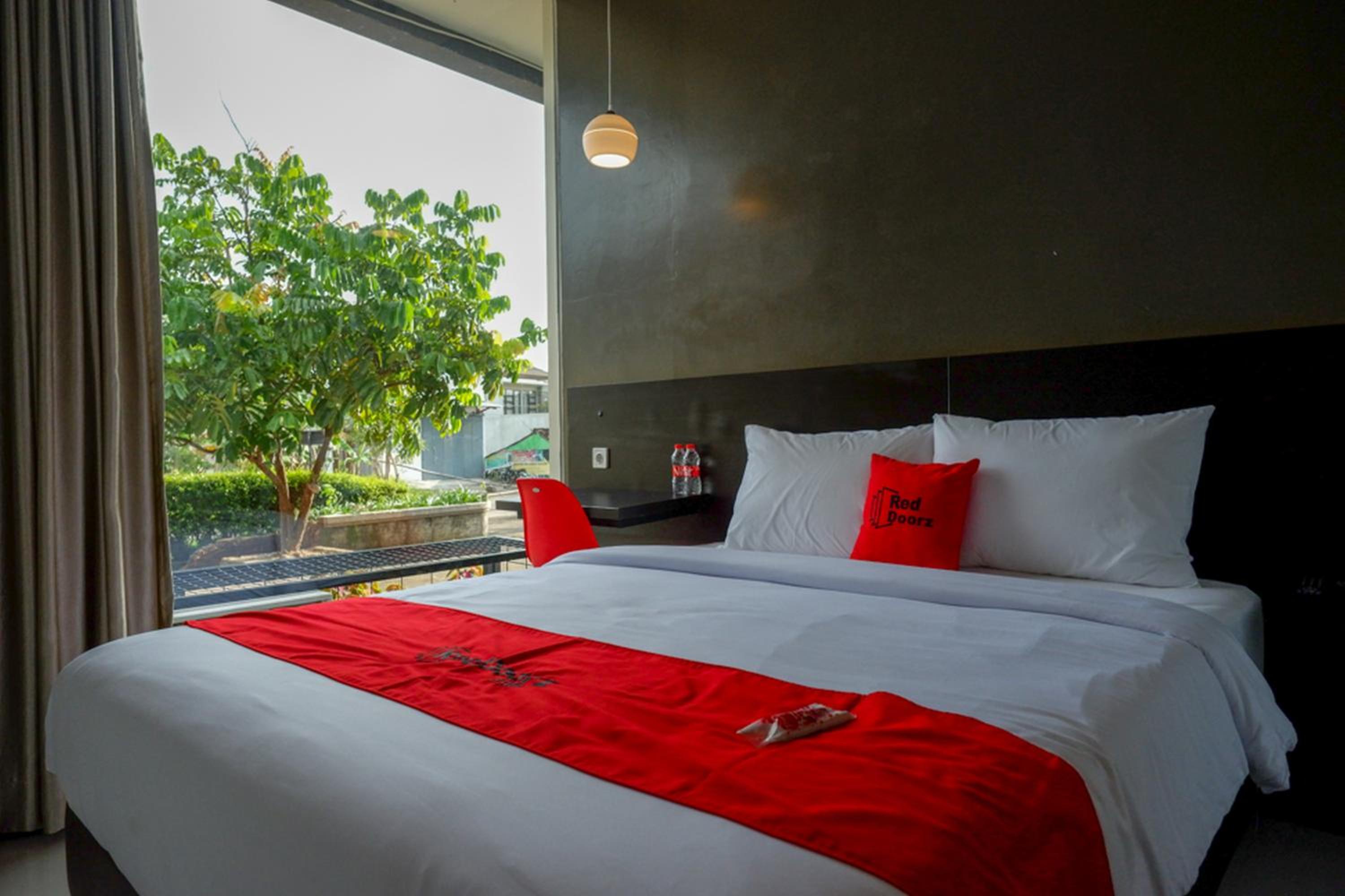Standard Double Room - Photo 12
