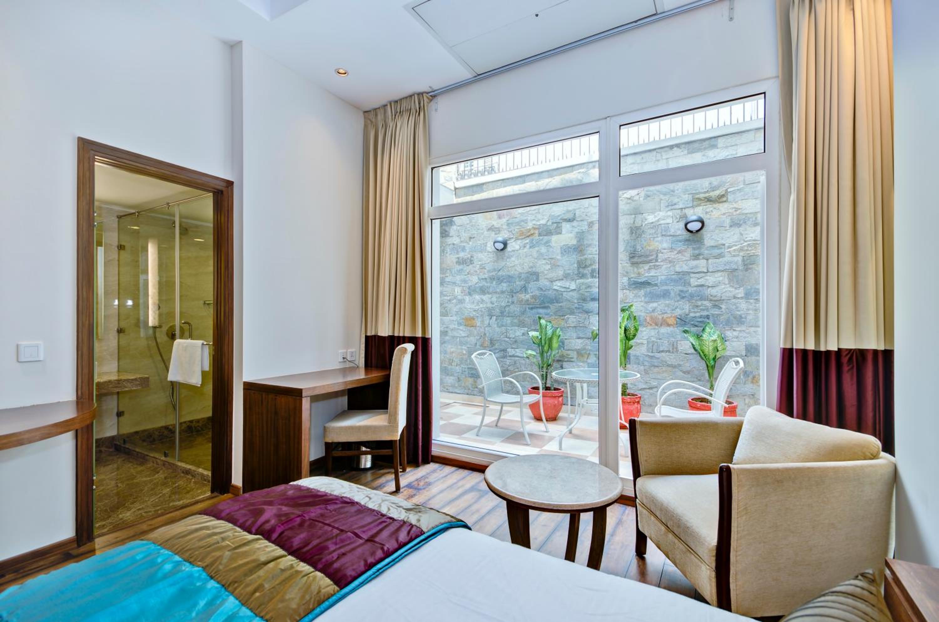 Premium Double or Twin Room photo 3