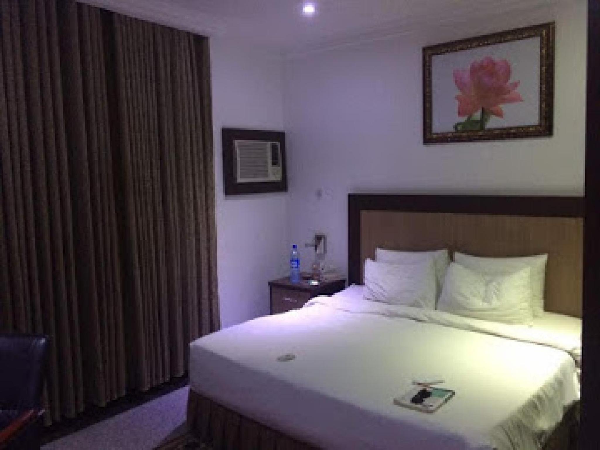 Double or Twin Room - Photo 21