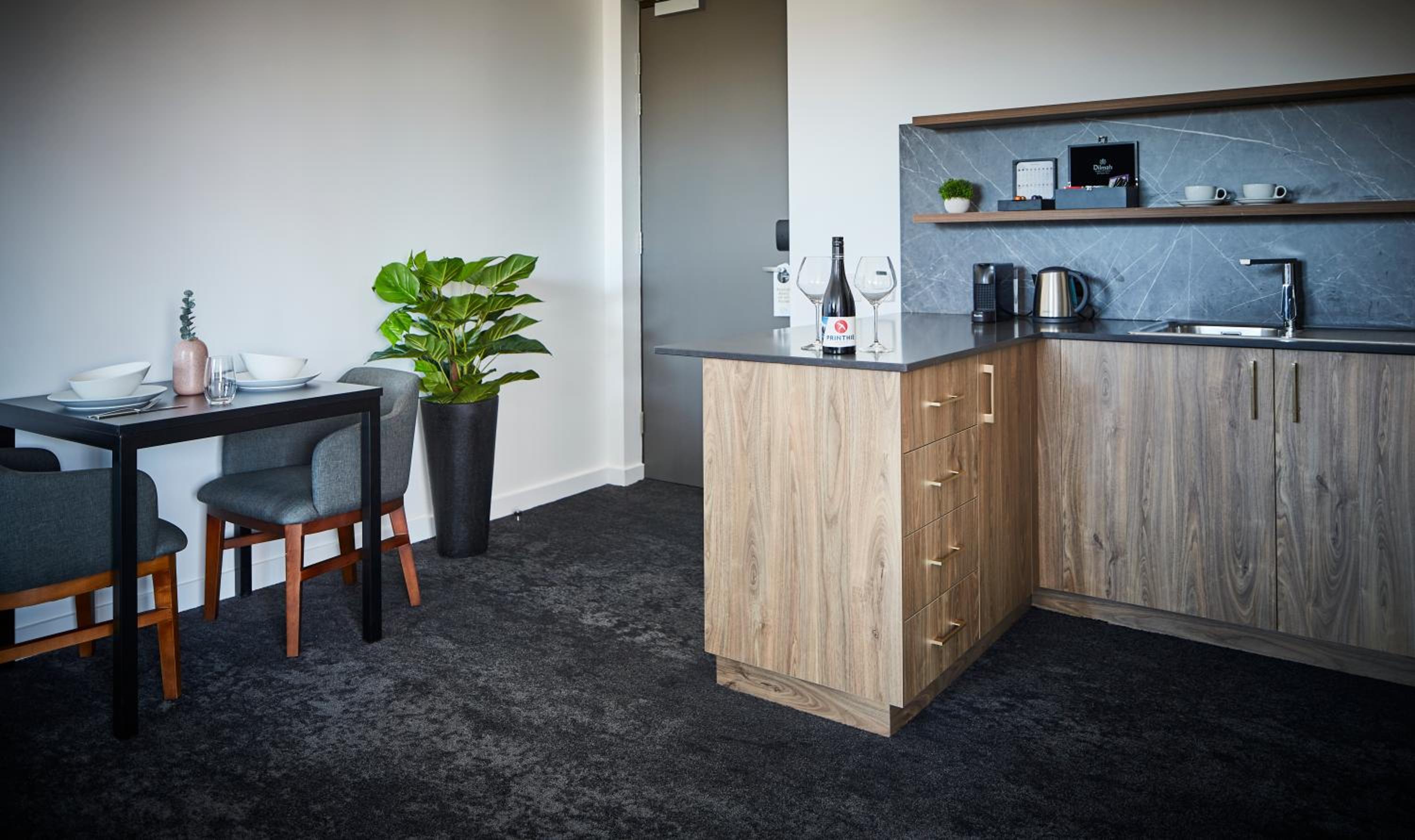 Premier King Suite - Photo 2
