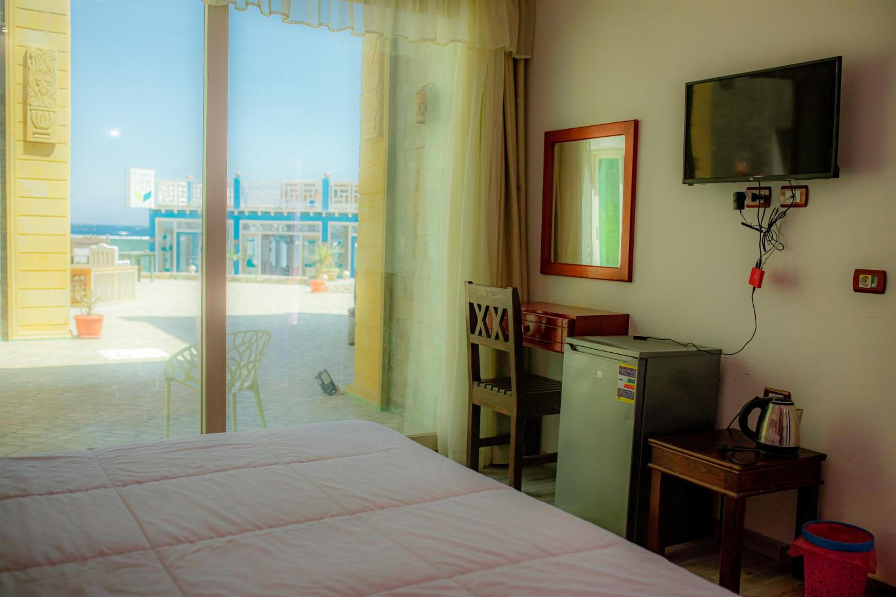 Deluxe Double Room - Photo 8