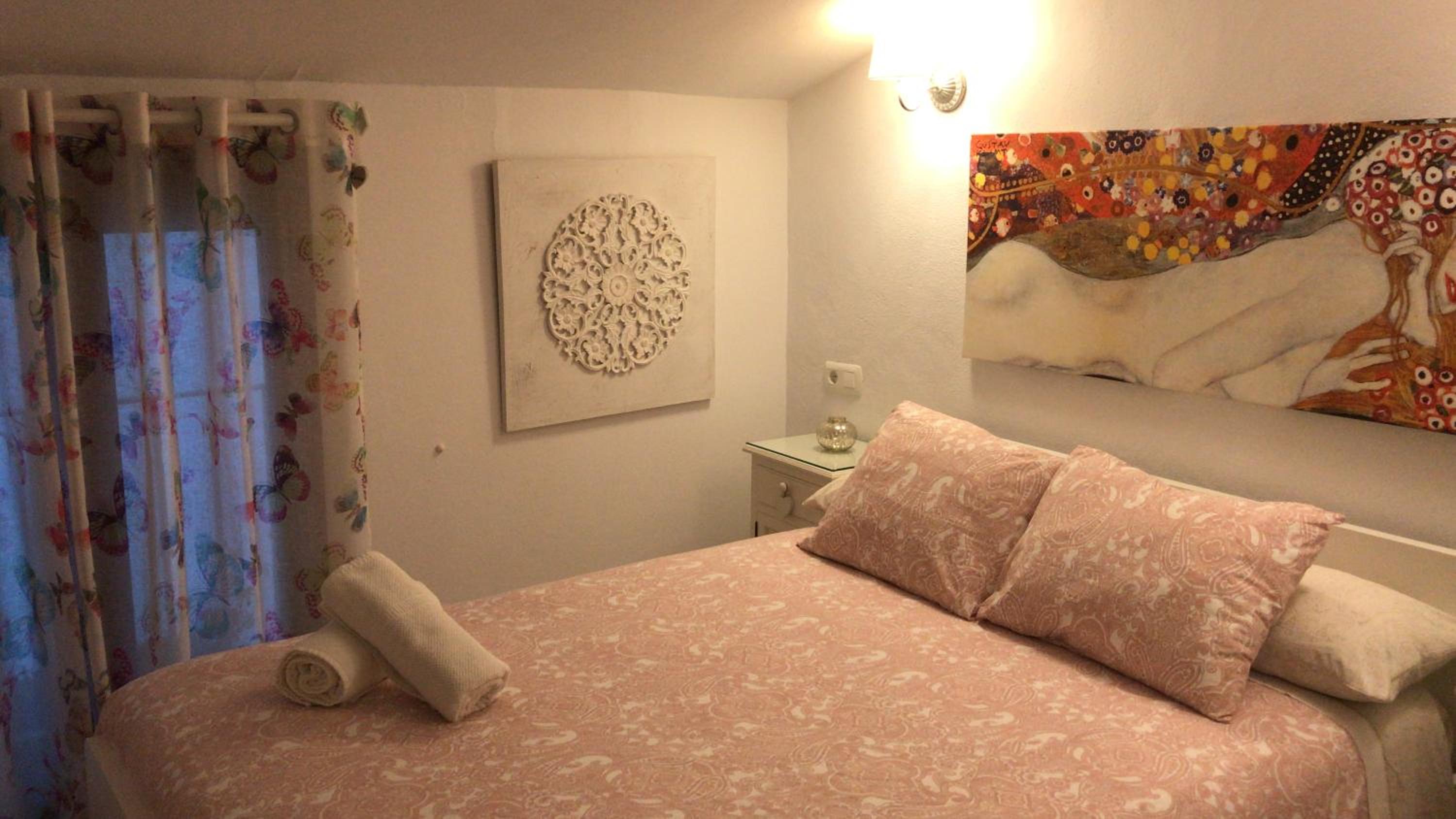 Two-Bedroom Apartment - Photo 8