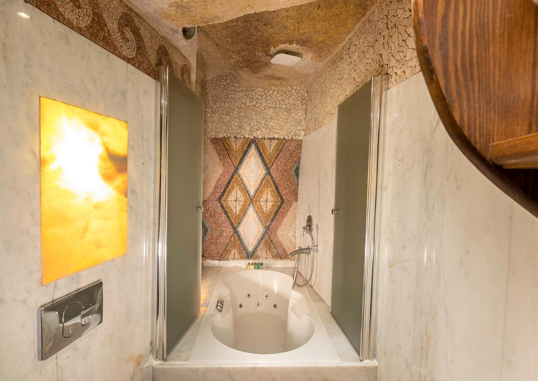 Cave Suite - Photo 51