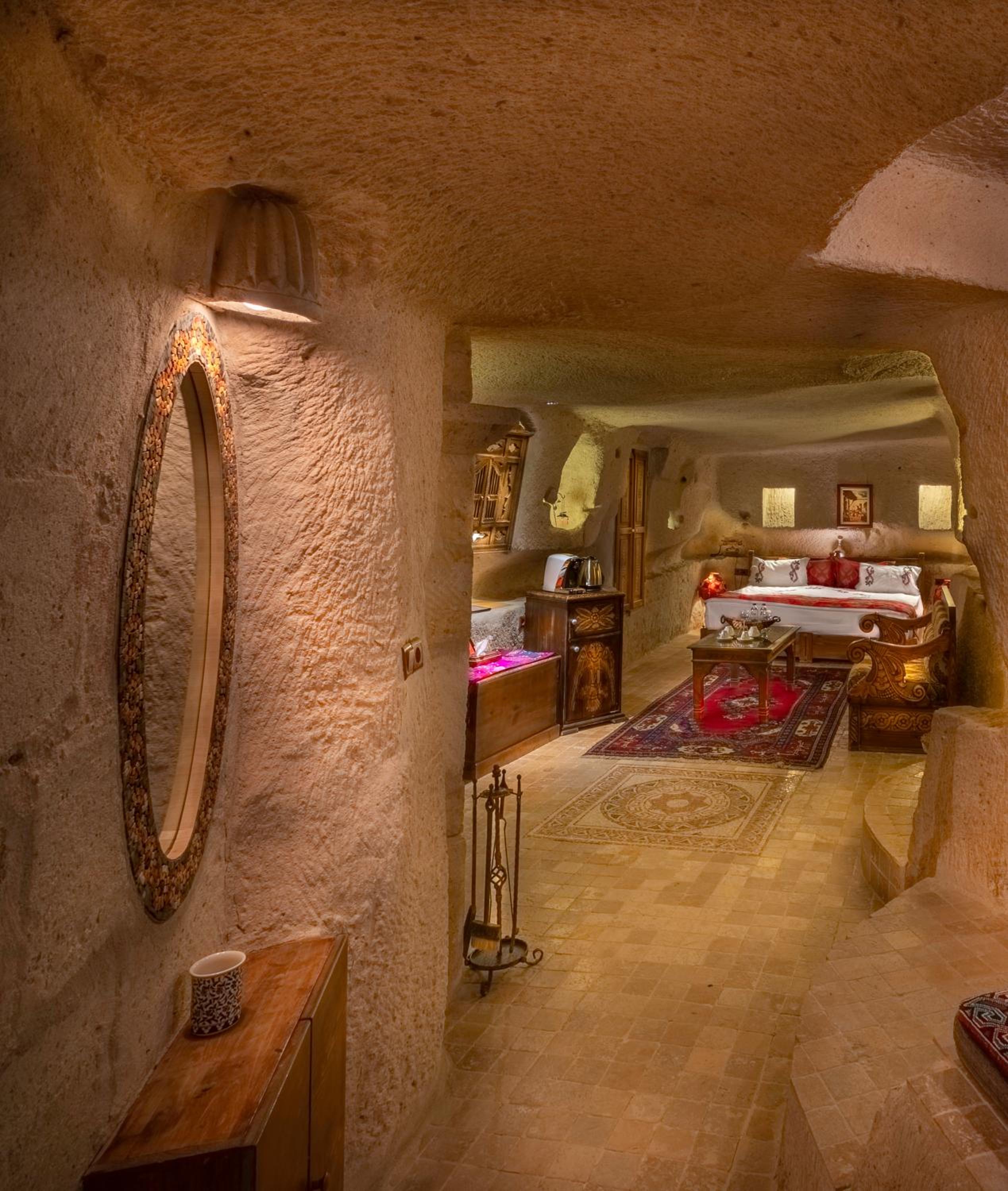 Cave Suite - Photo 47