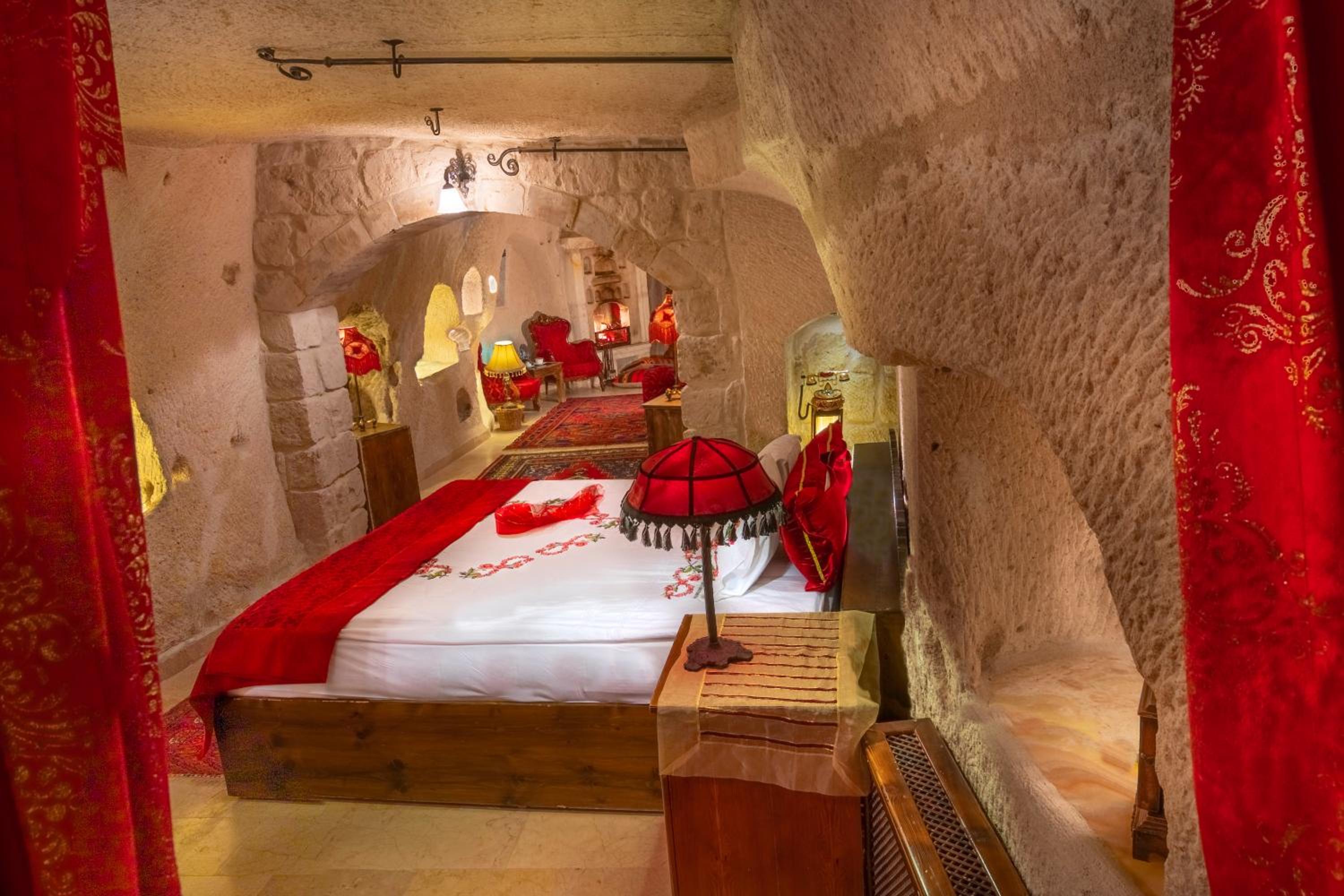 Cave Suite - Photo 55