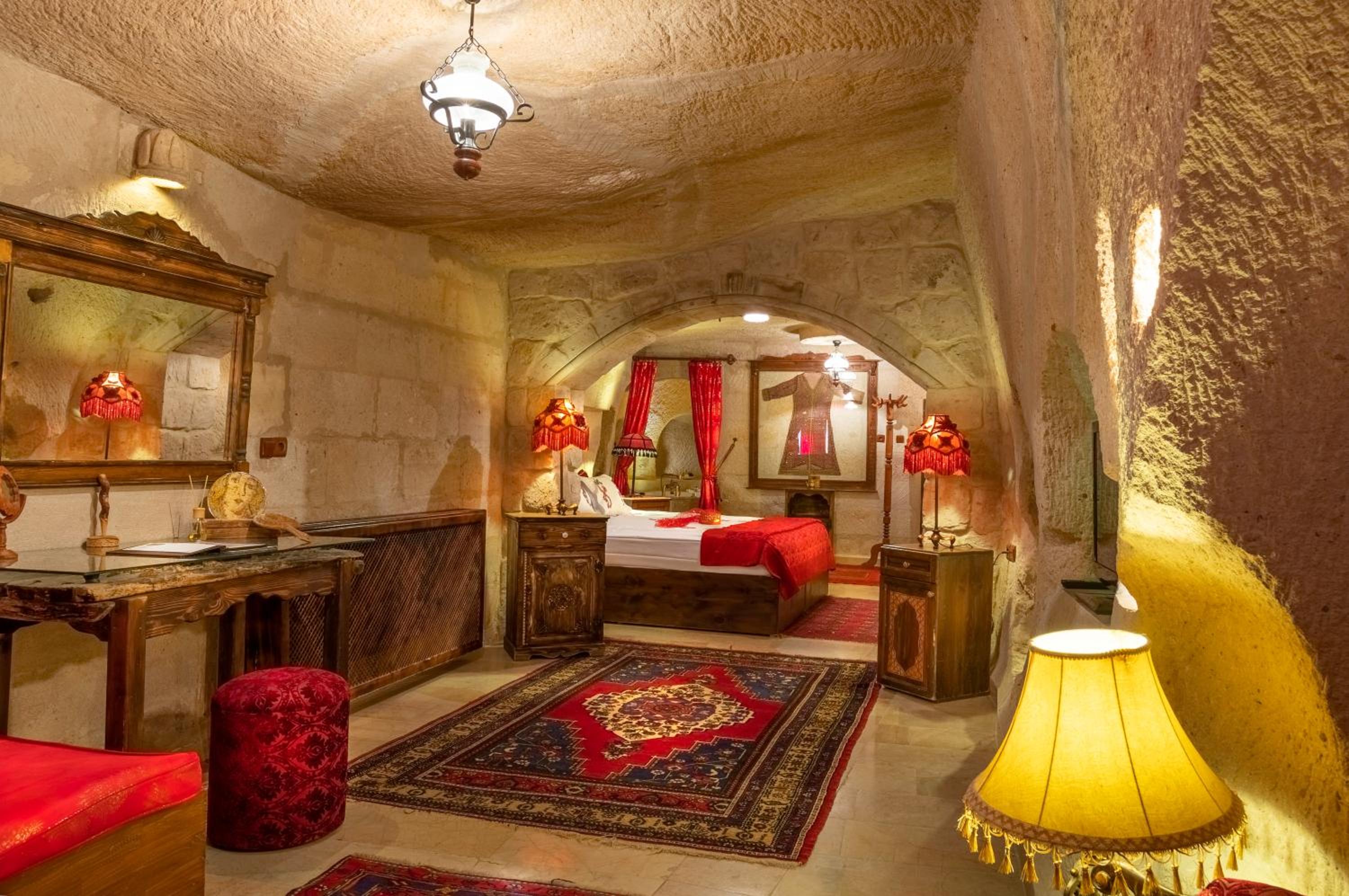 Cave Suite - Photo 46