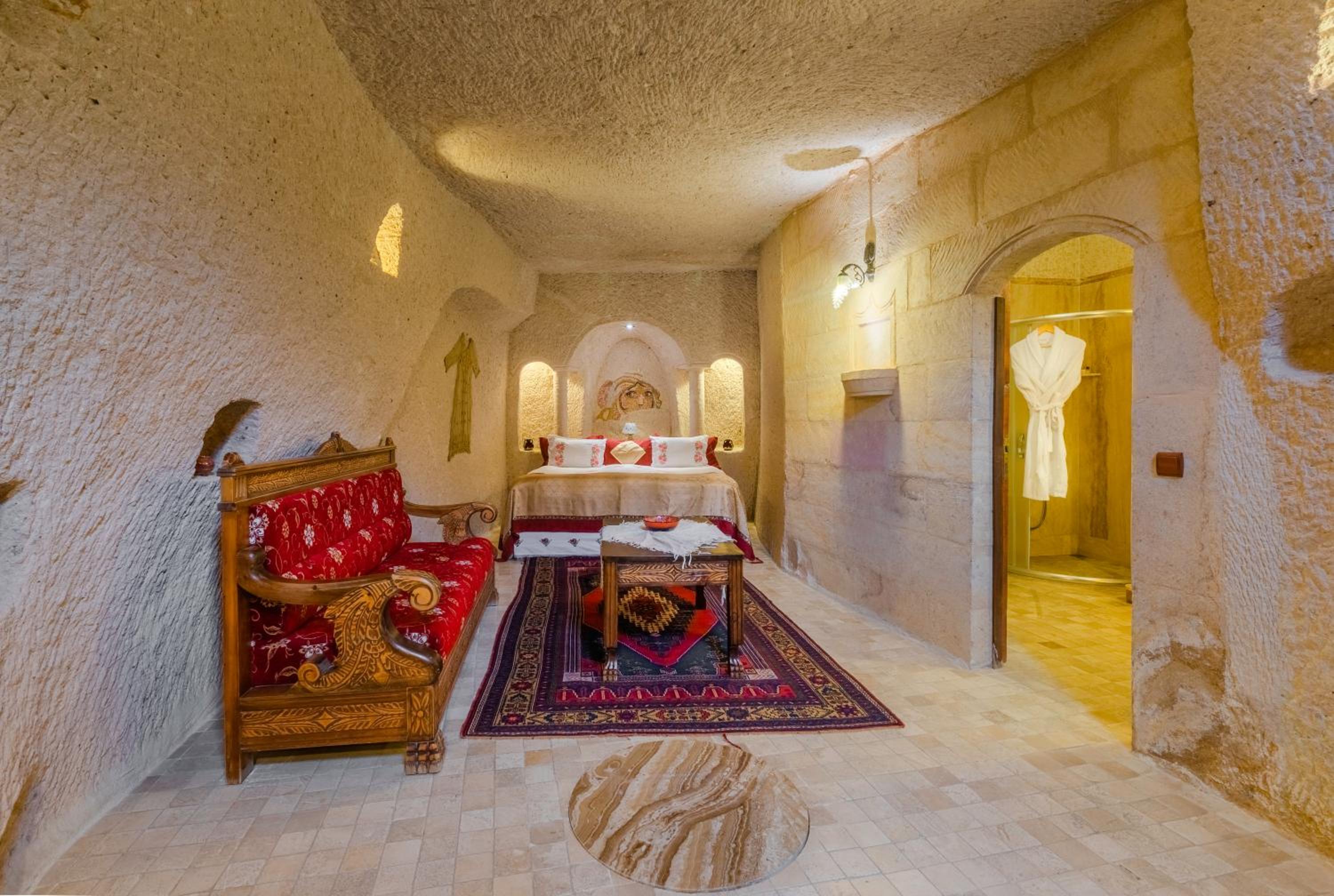 Cave Suite - Photo 50