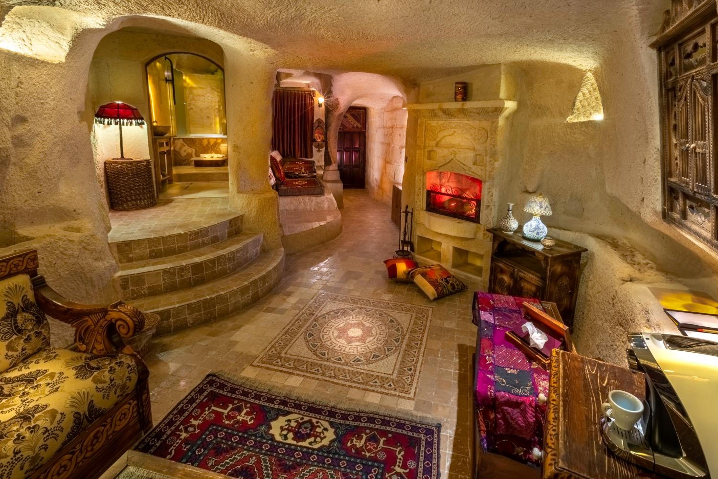 Cave Suite - Photo 35