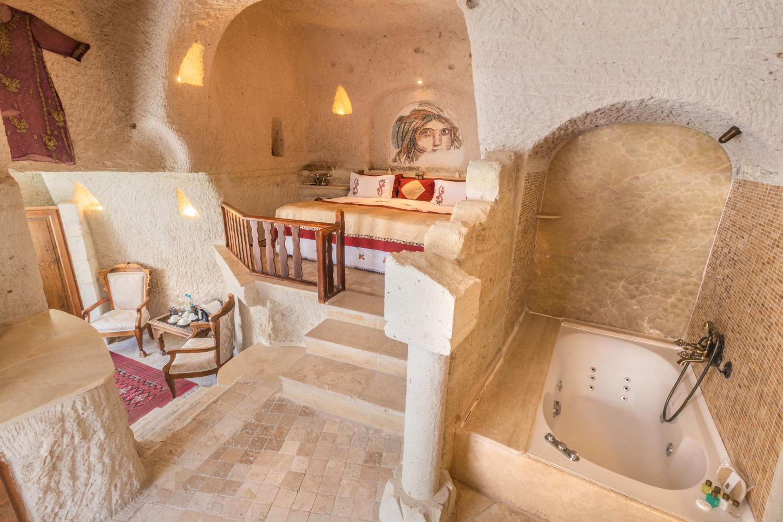 Cave Suite - Photo 32