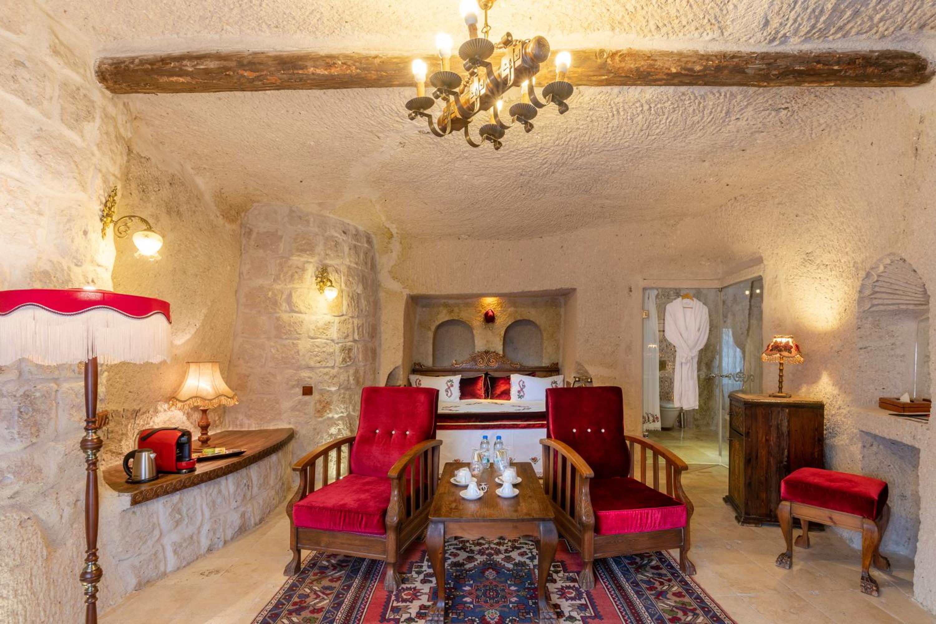 Cave Suite - Photo 30