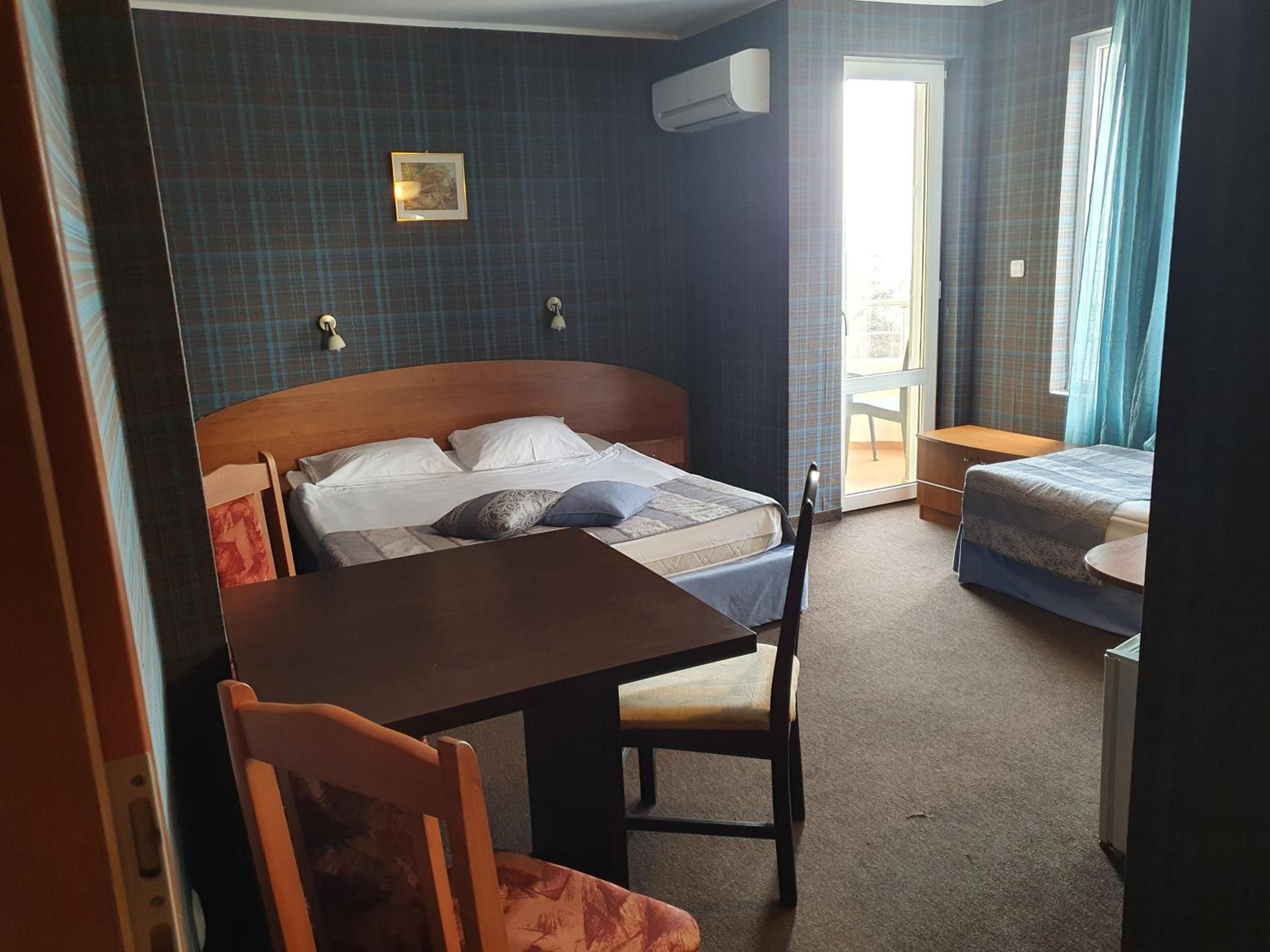 Double or Twin Room - Photo 19