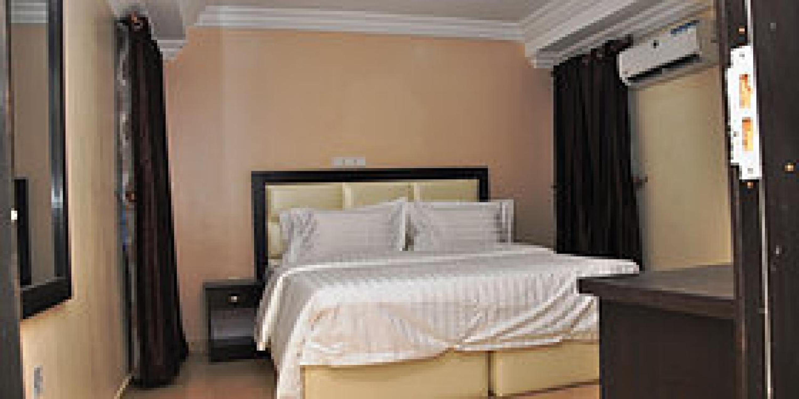 Double or Twin Room photo 3