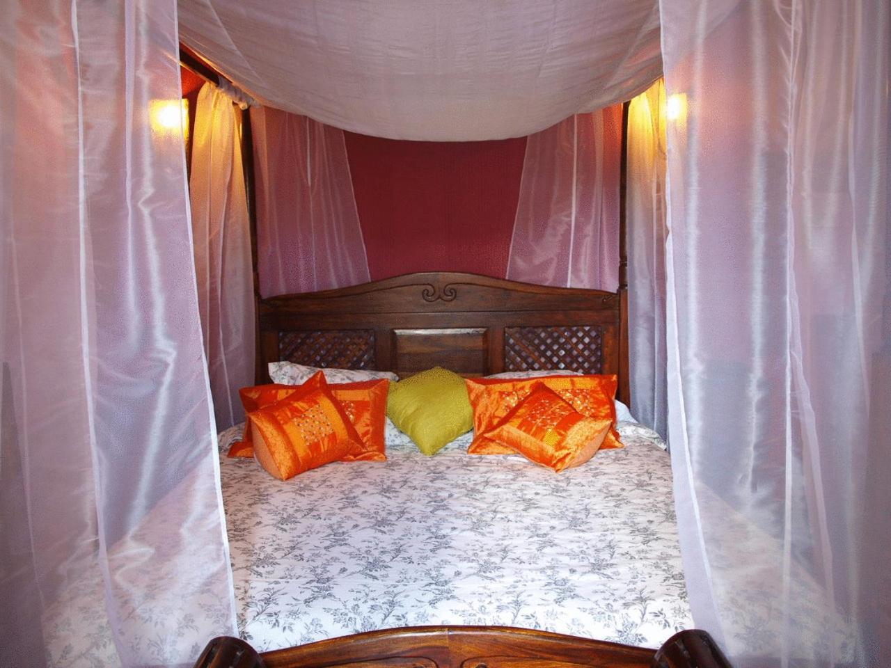Double Room - Photo 3