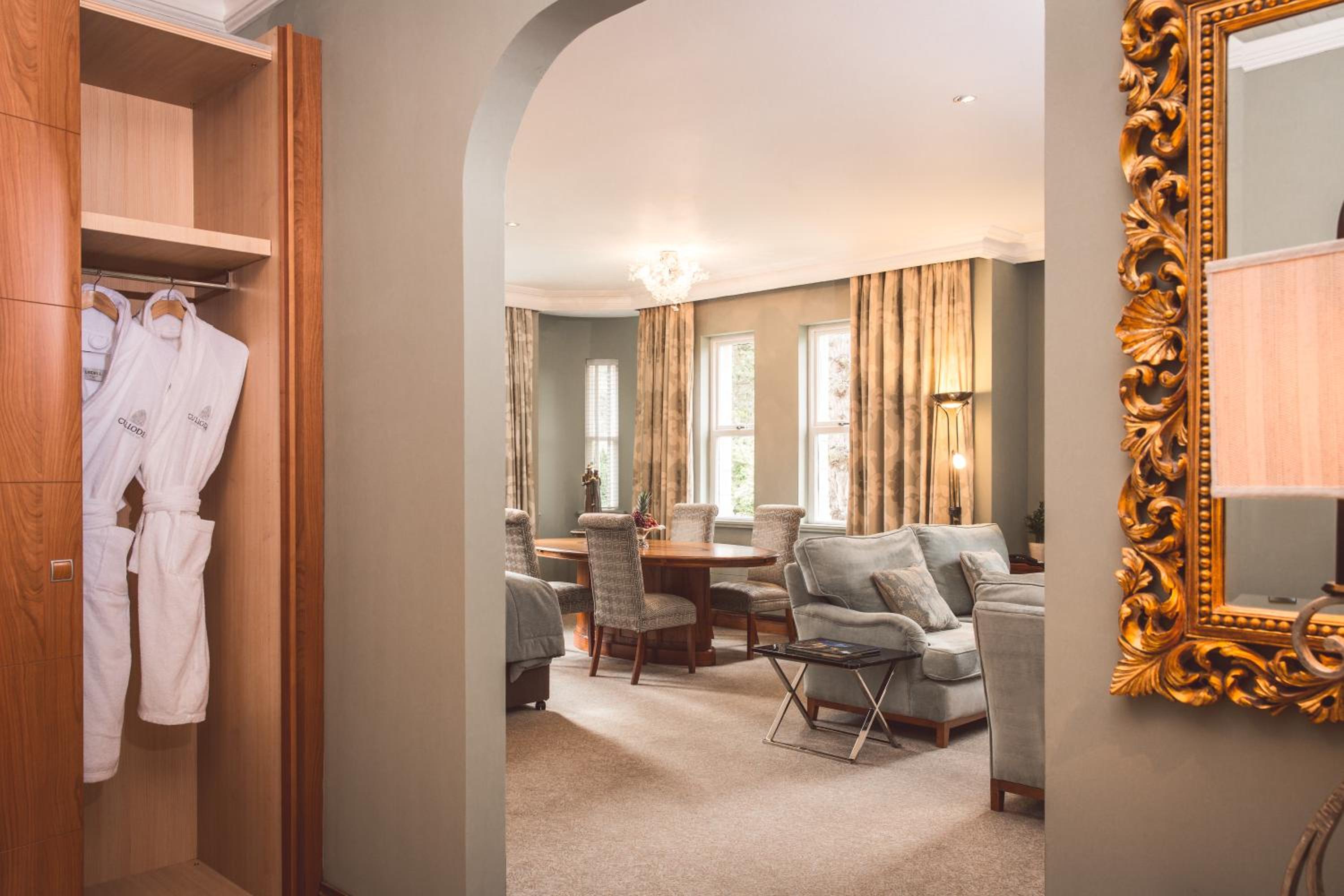 Estate Suite - Photo 5