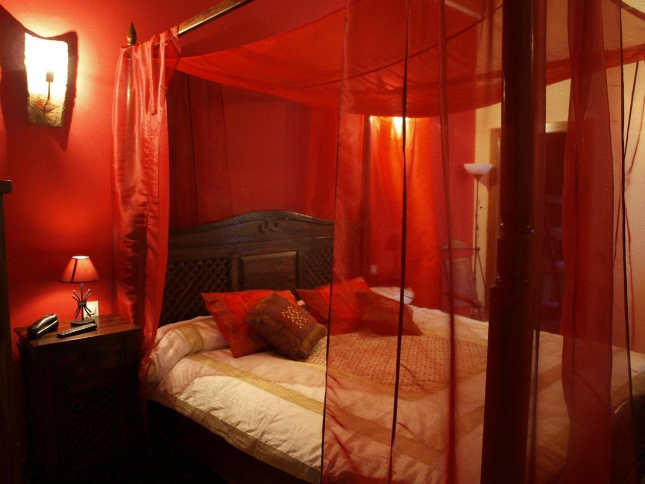 Suite - Photo 1