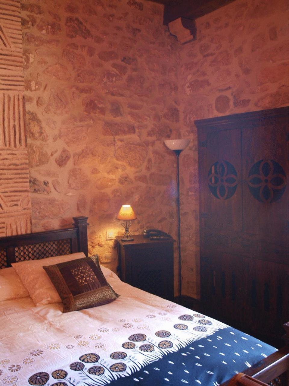 Double Room - Photo 5