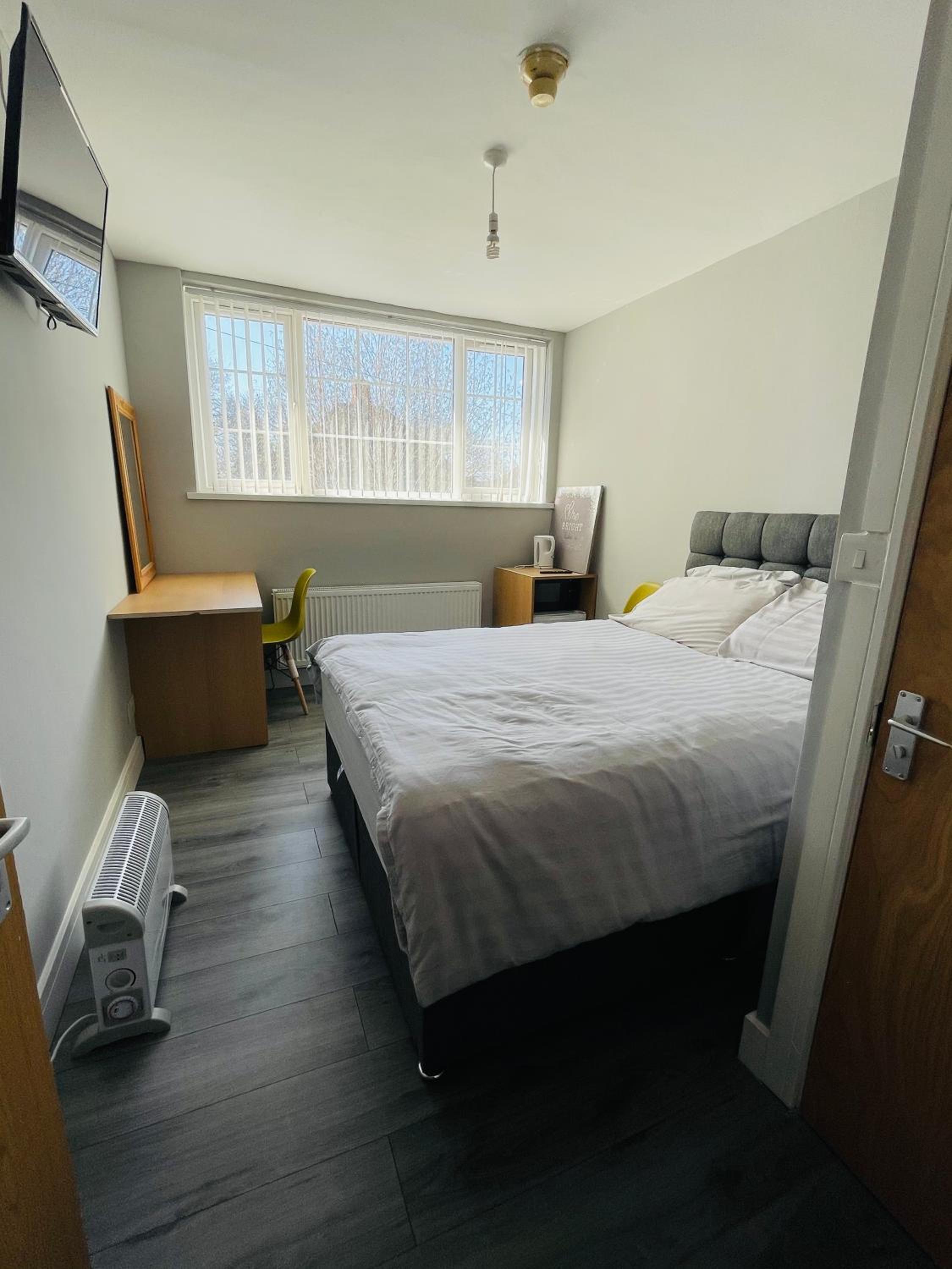 Double Room with Private Bathroom photo 1
