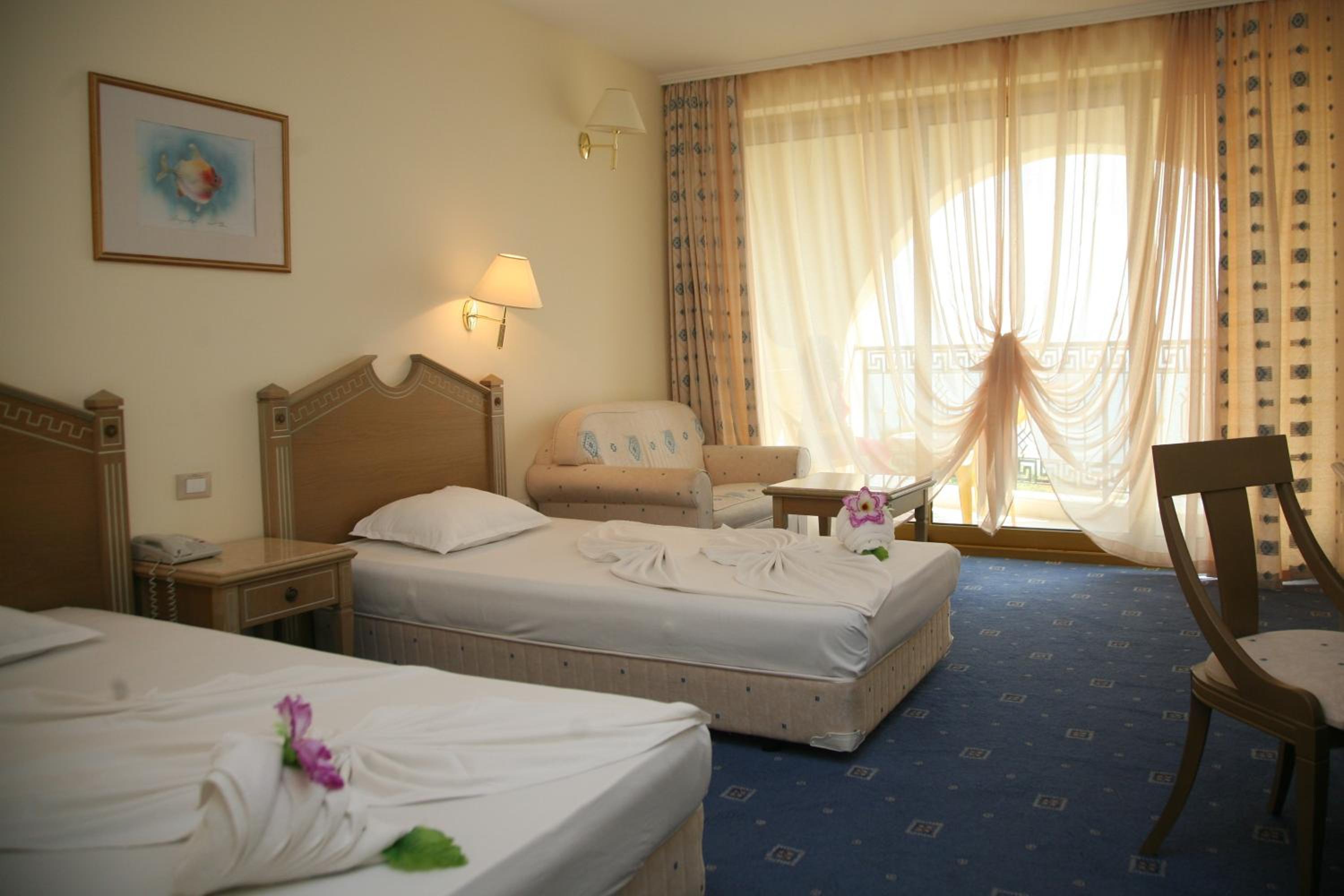 Twin Room With Pool View (3 Adults) - Free Beach Access