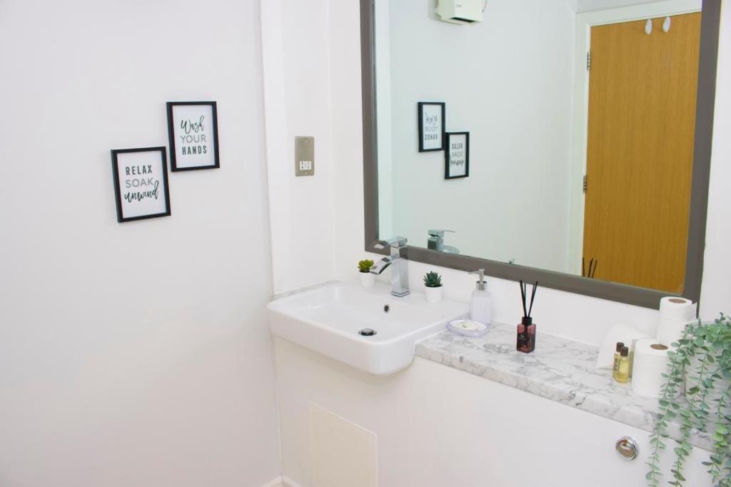 Two-Bedroom Apartment - Photo 8