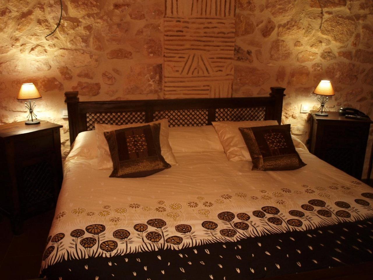 Double Room - Photo 6