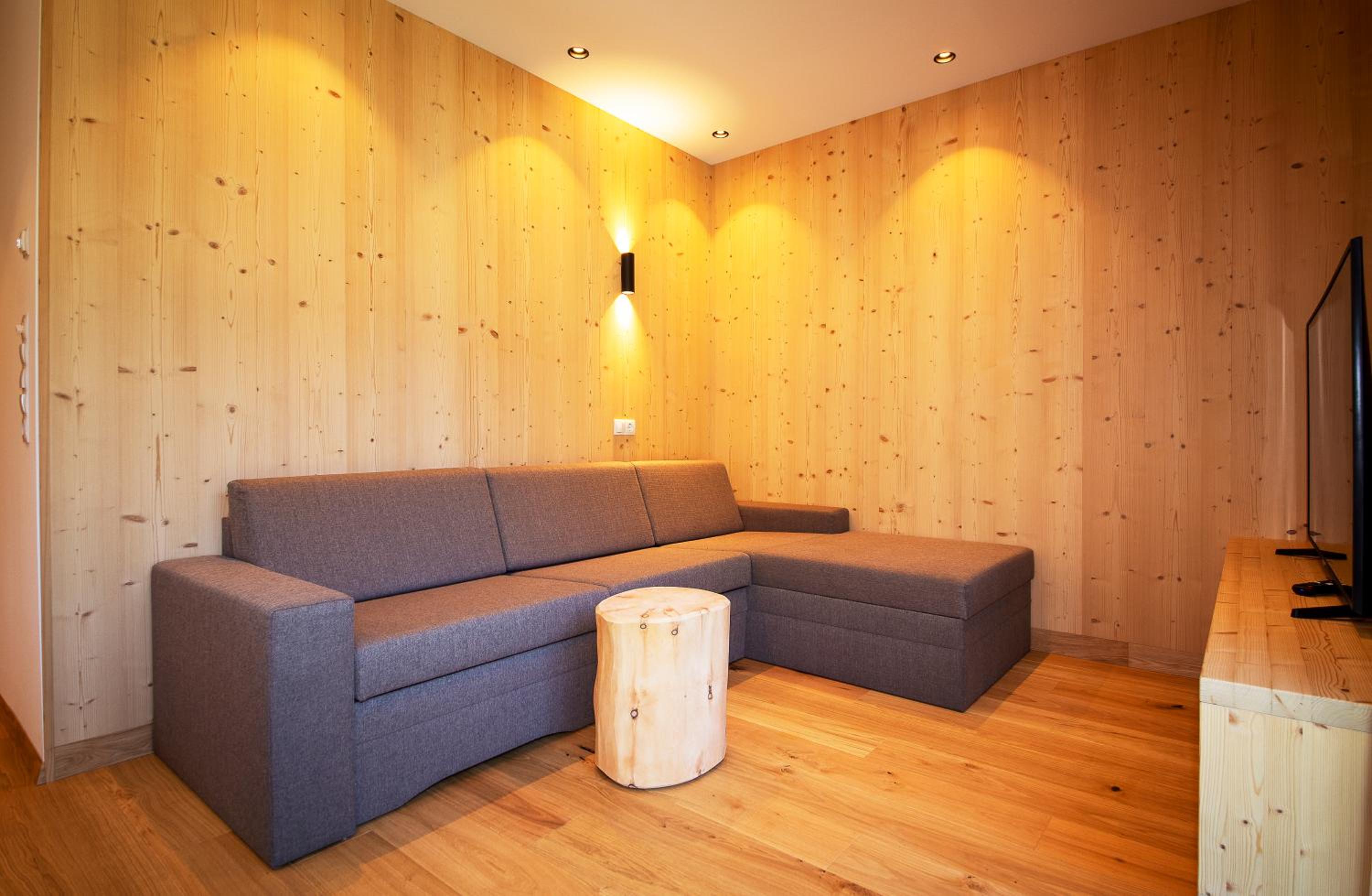 Two-Bedroom Chalet - Photo 6