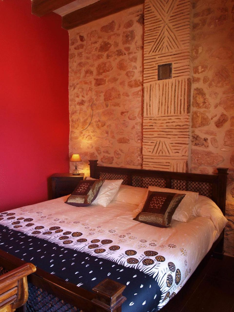 Double Room - Photo 7