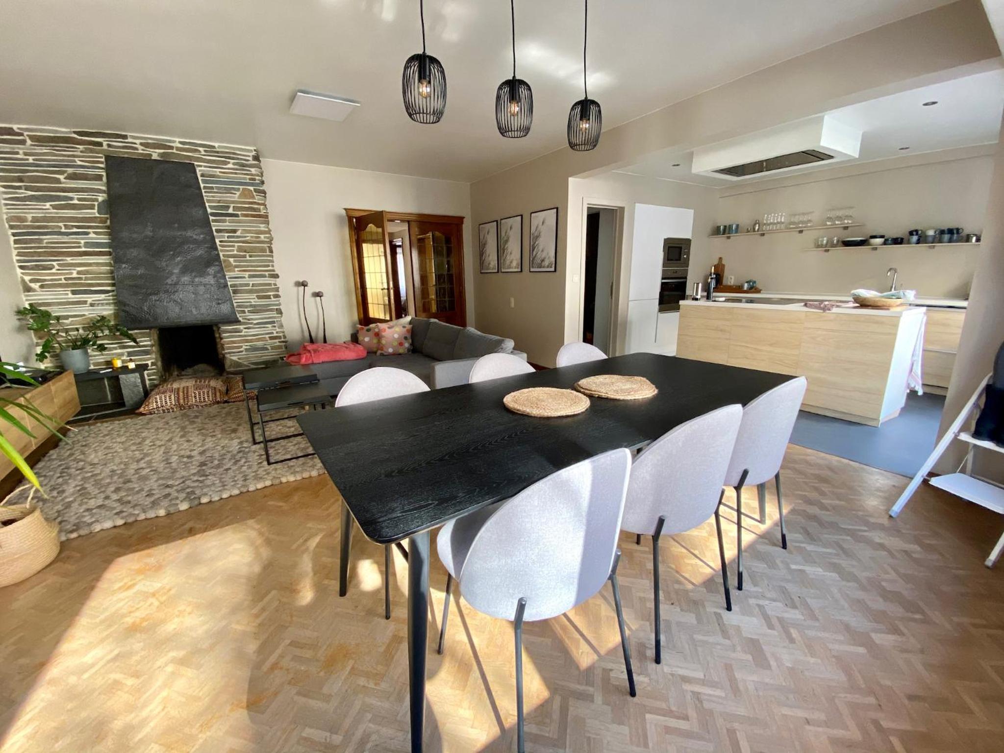 Three-Bedroom Apartment - Photo 31